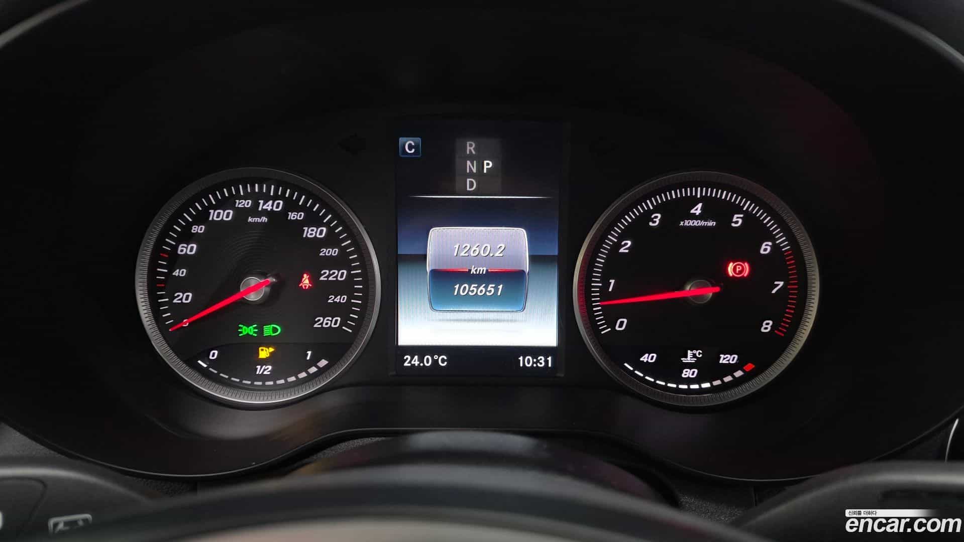 GLC-Class Mercedes-Benz 2019.8-INNER-008