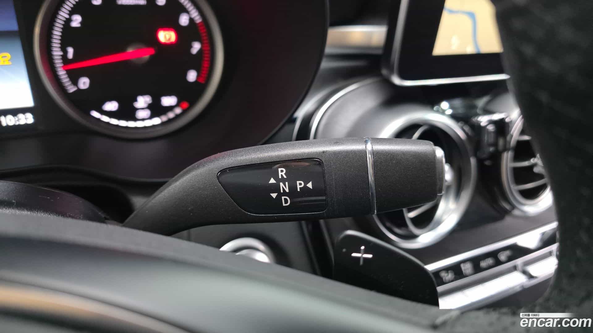GLC-Class Mercedes-Benz 2019.8-INNER-009