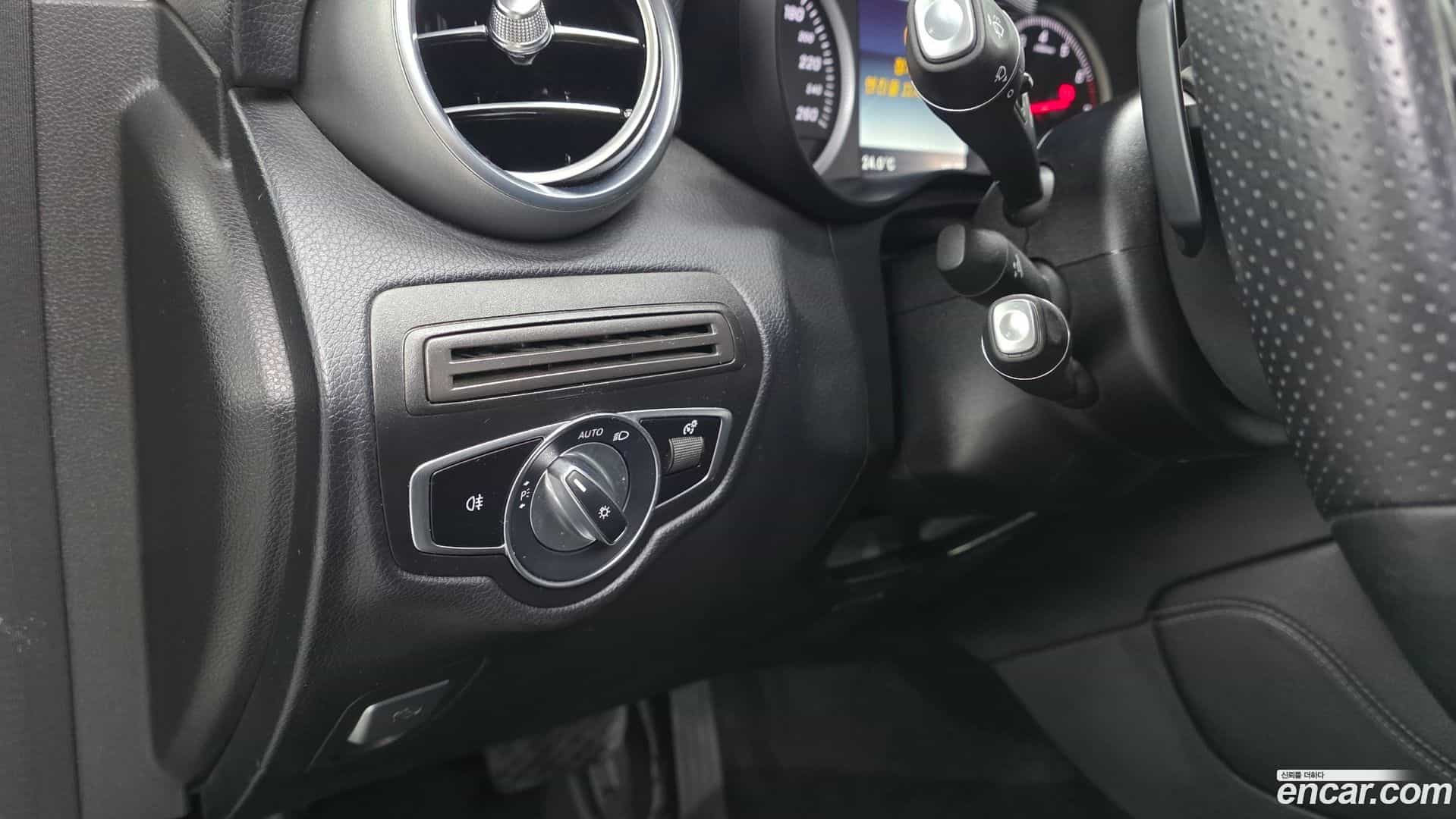 GLC-Class Mercedes-Benz 2019.8-OPTION-024