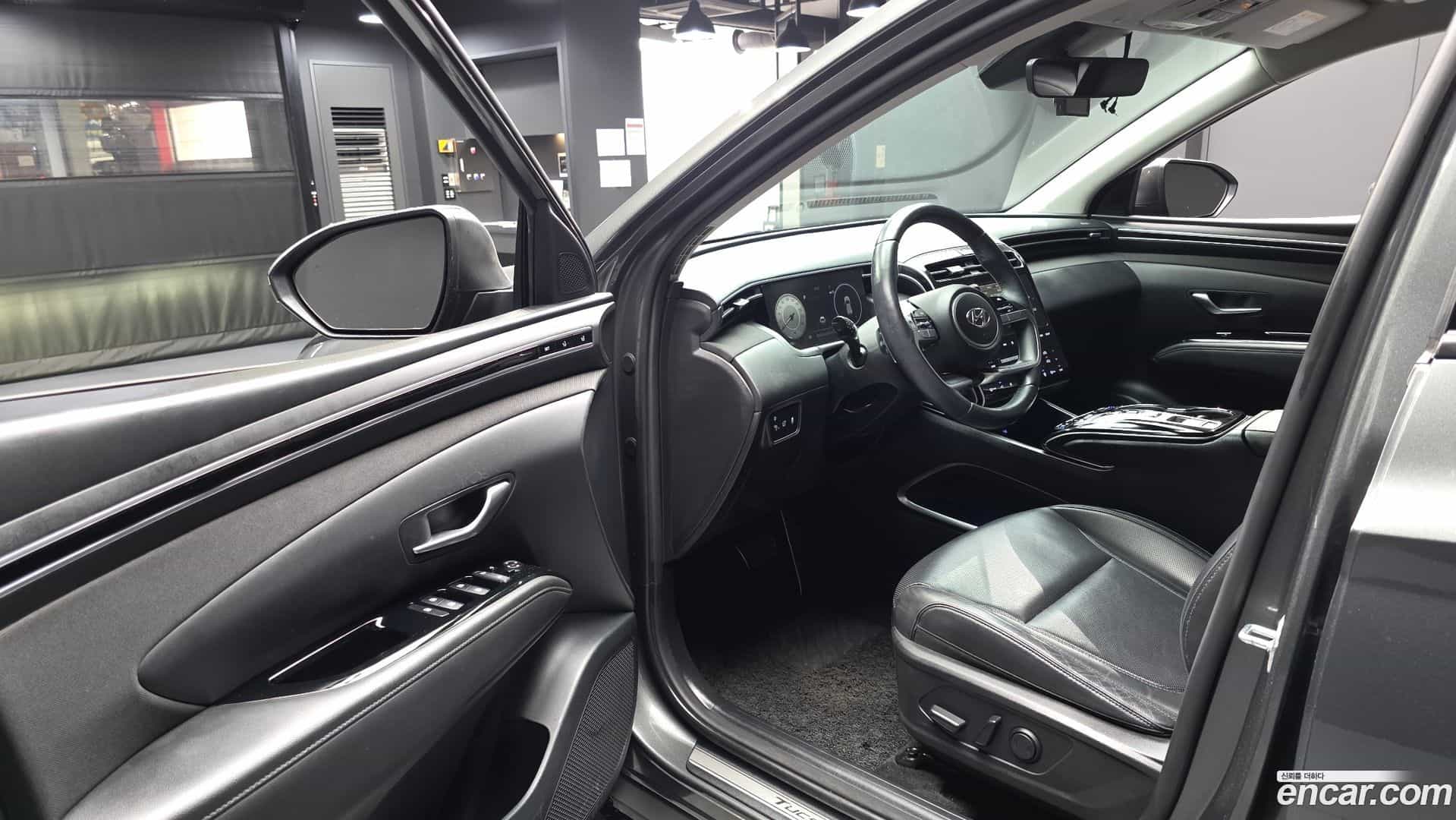 Tucson Hyundai 2021.1-INNER-010