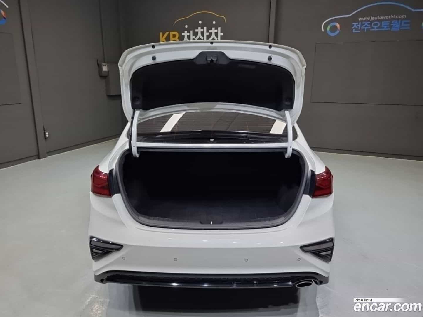 K3 Kia 2019.5-INNER-008