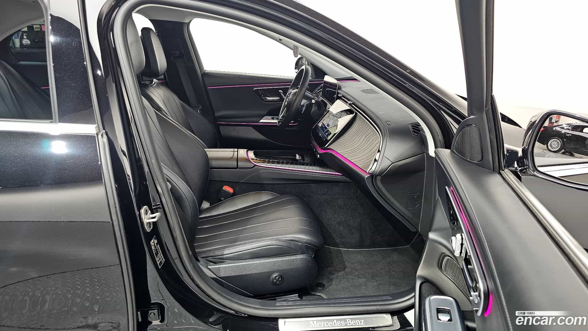 E-Class Mercedes-Benz 2024.5-INNER-036