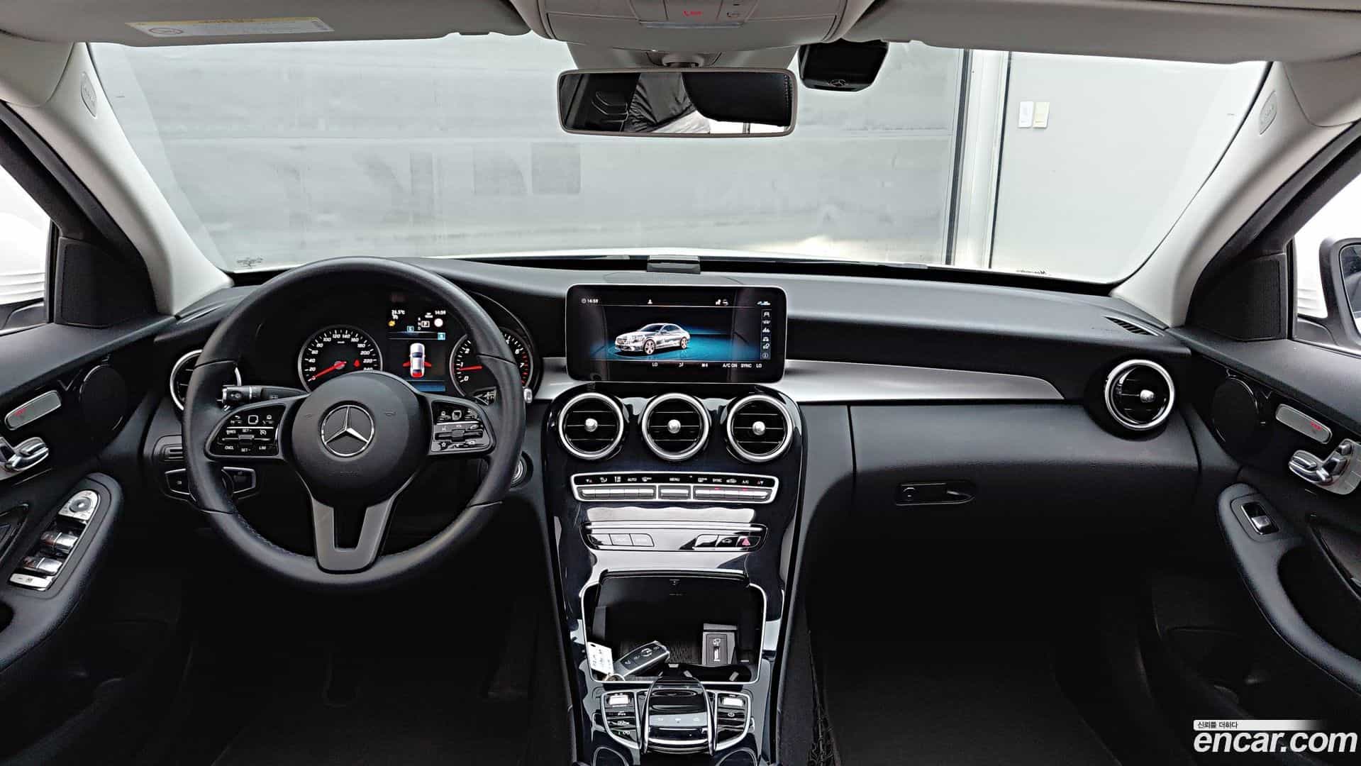 C-Class Mercedes-Benz 2020.5-INNER-009