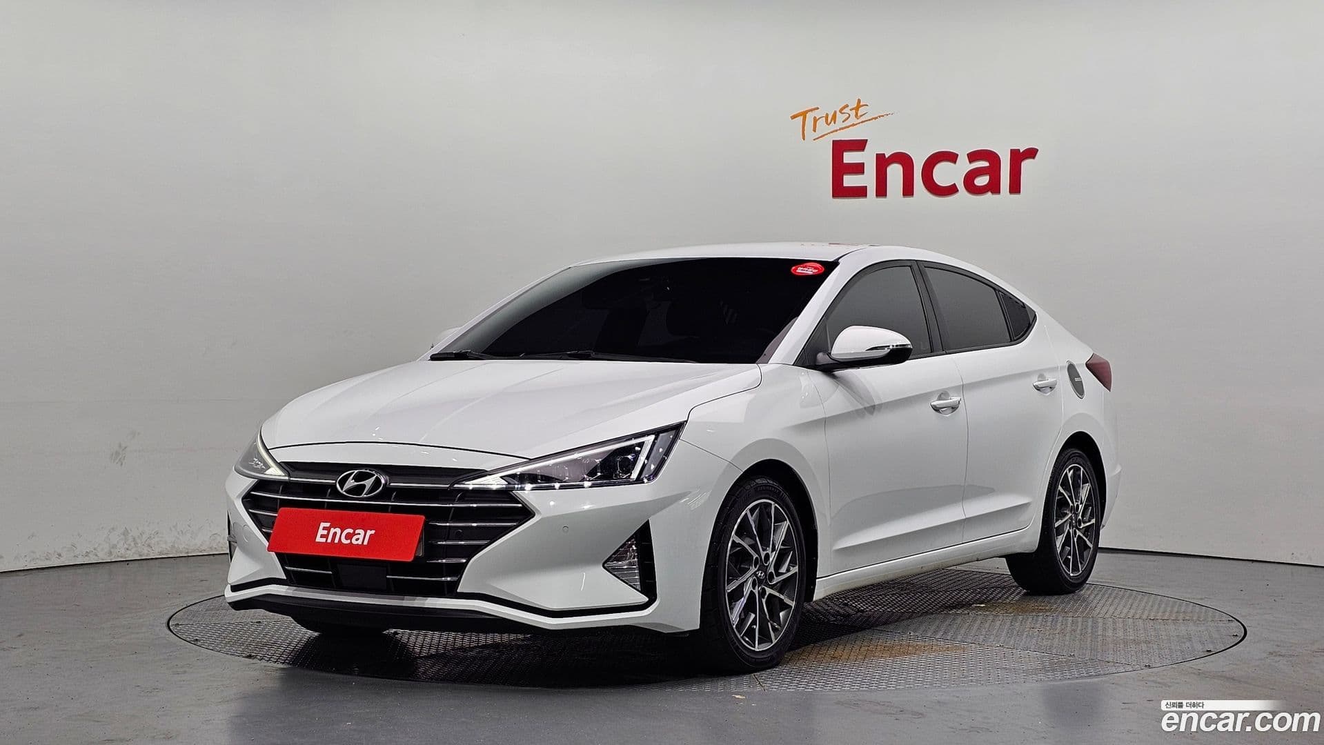 Main__Slider__Photo:AVANTE Hyundai 2019.9-0