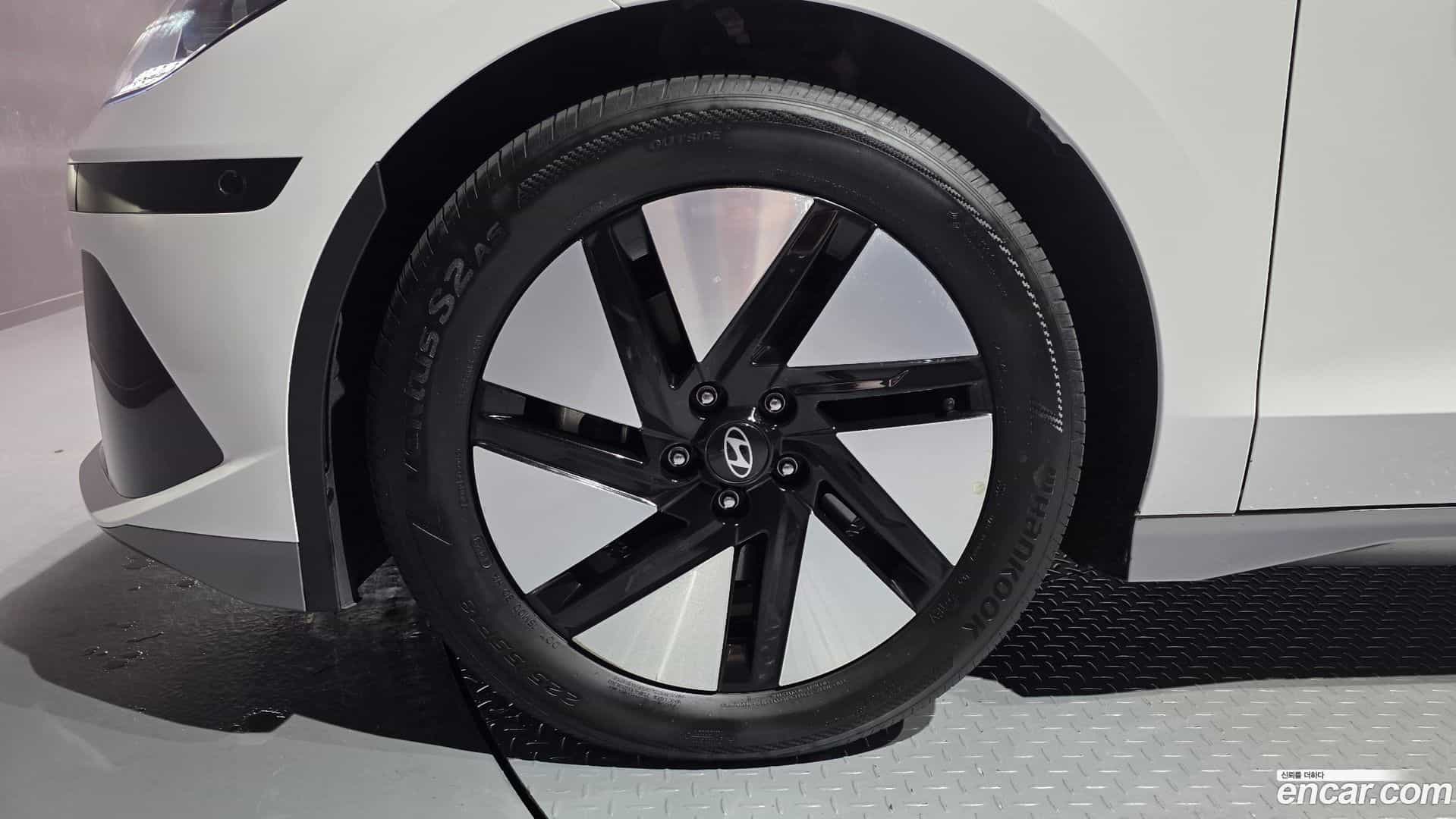 Ioniq6 Hyundai 2023.4-OUTER-005