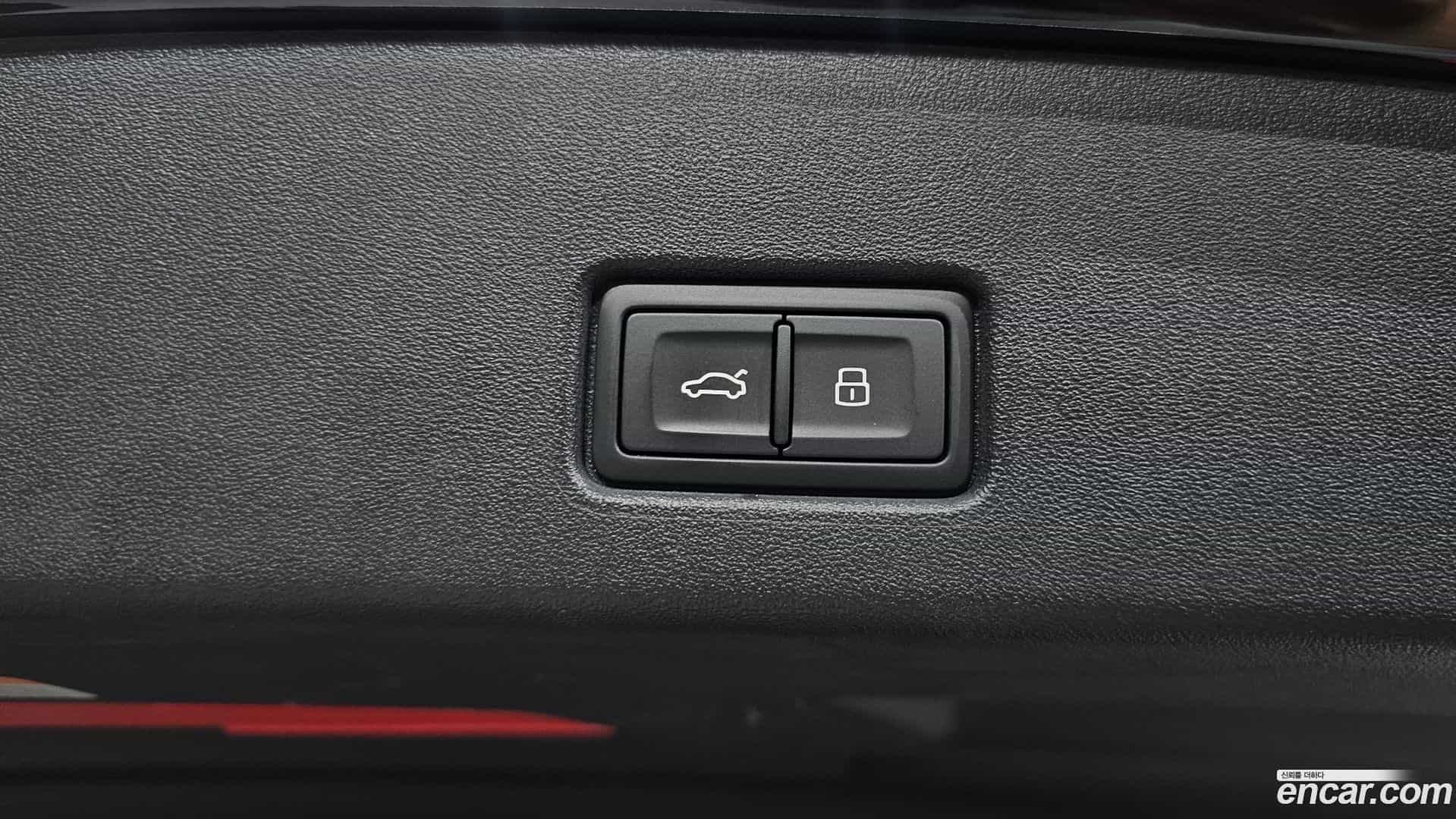 Q4 e-tron Audi 2023.11-OPTION-023