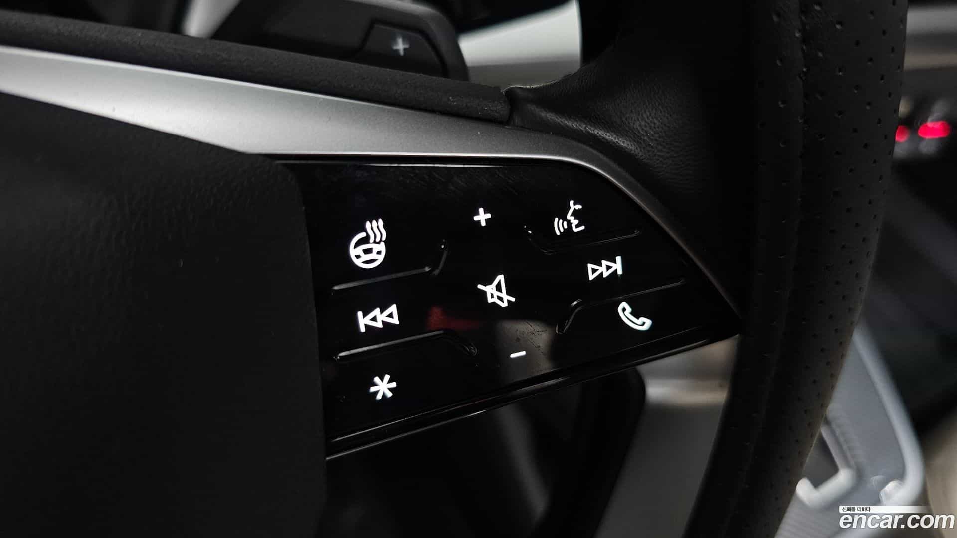 Q4 e-tron Audi 2023.11-OPTION-045