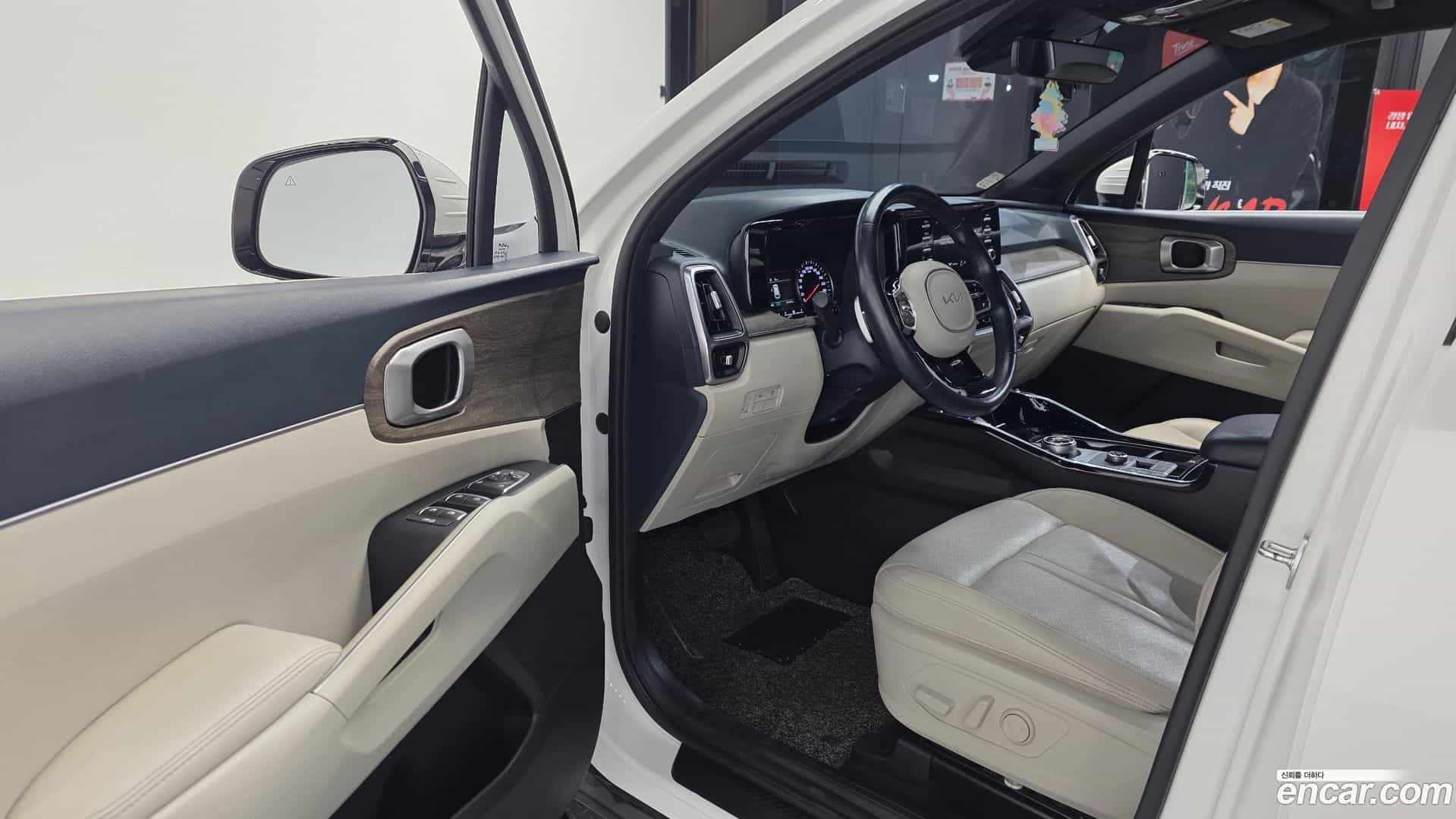 Sorento Kia 2022.2-INNER-010