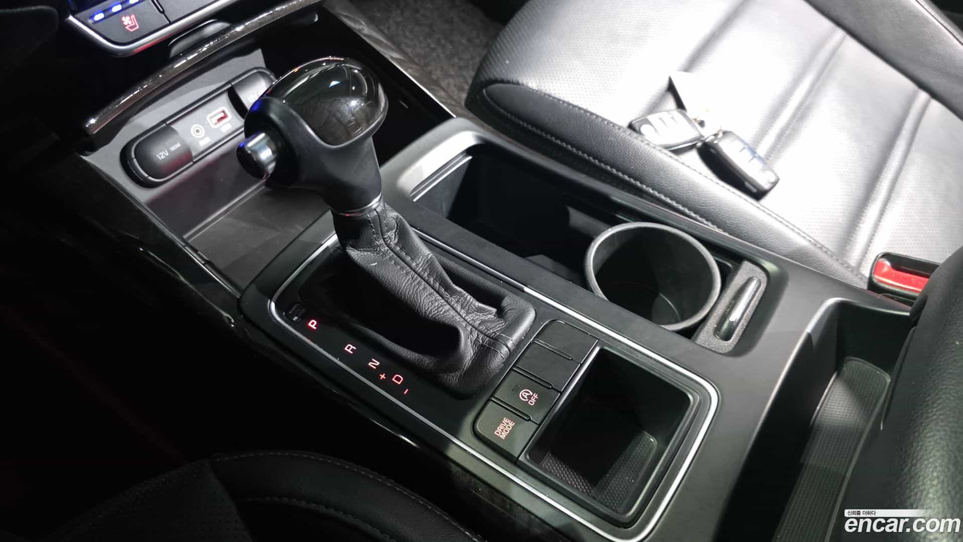 Sorento Kia 2015.6-INNER-009