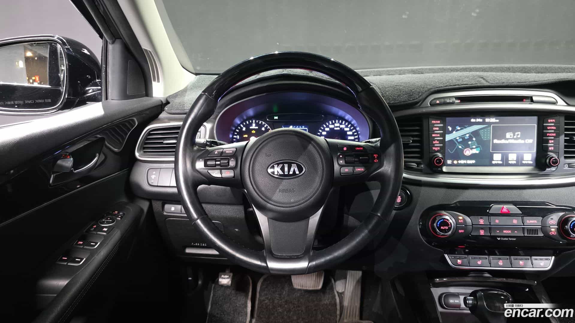 Sorento Kia 2015.6-OPTION-017