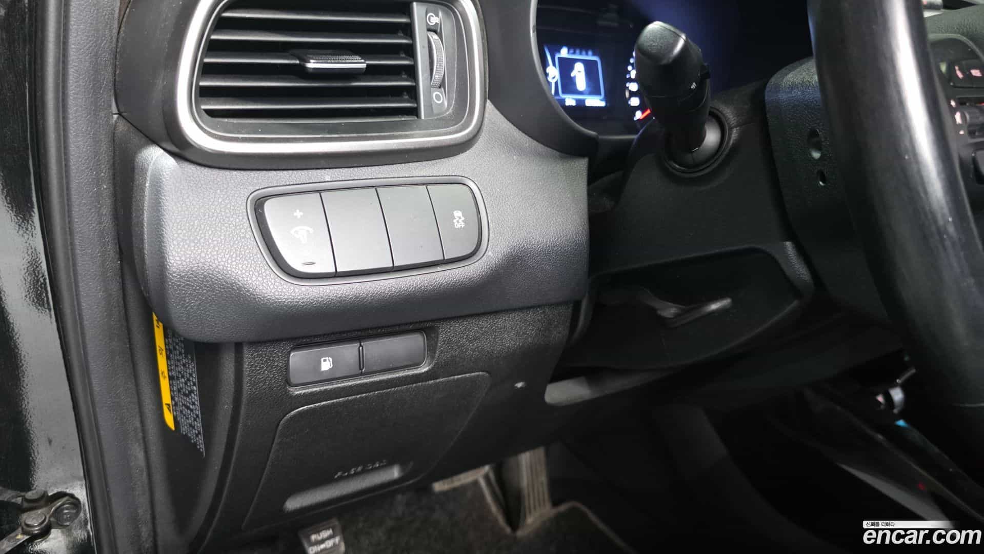 Sorento Kia 2015.6-OPTION-040