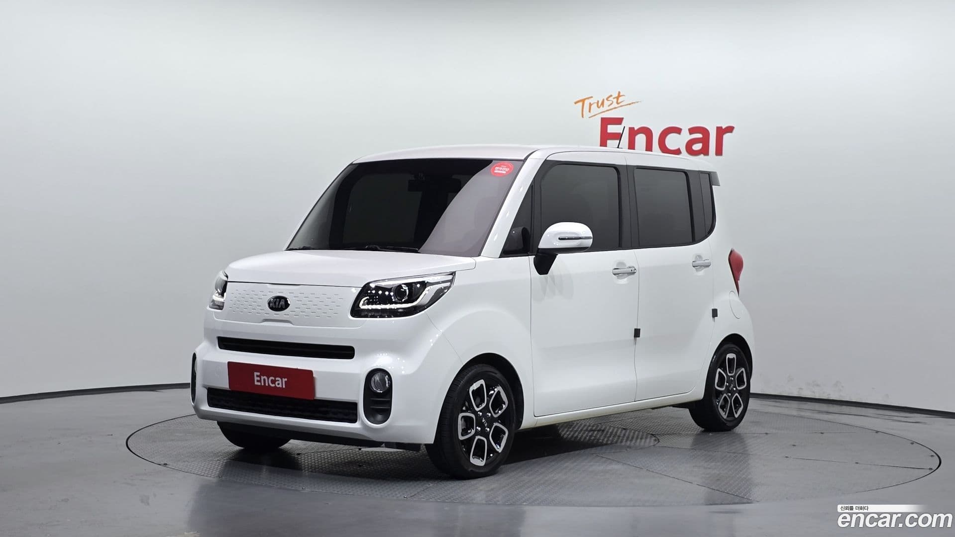Main__Slider__Photo:RAY Kia 2019.2-0