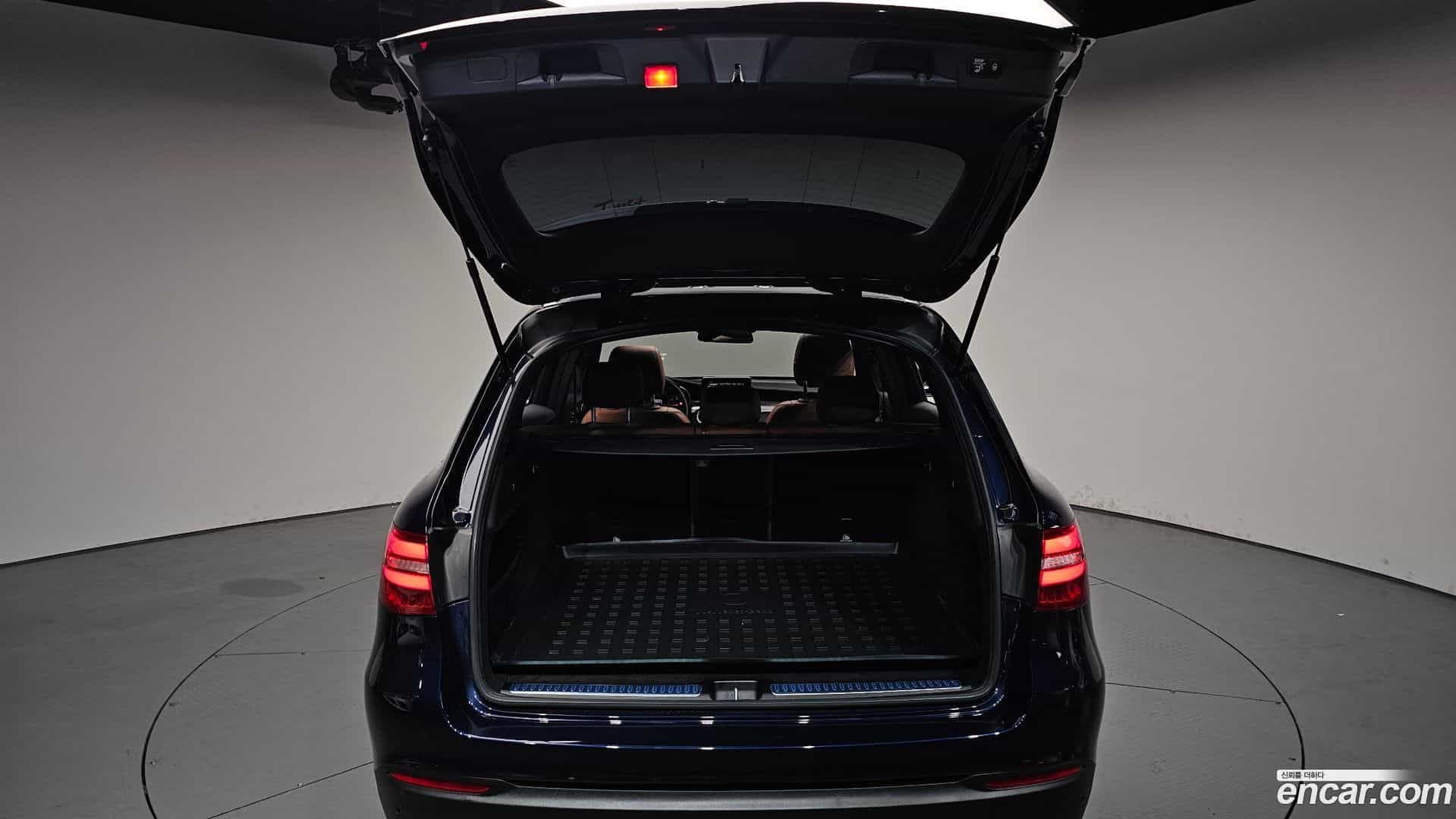 GLC-Class Mercedes-Benz 2017.2-OPTION-024