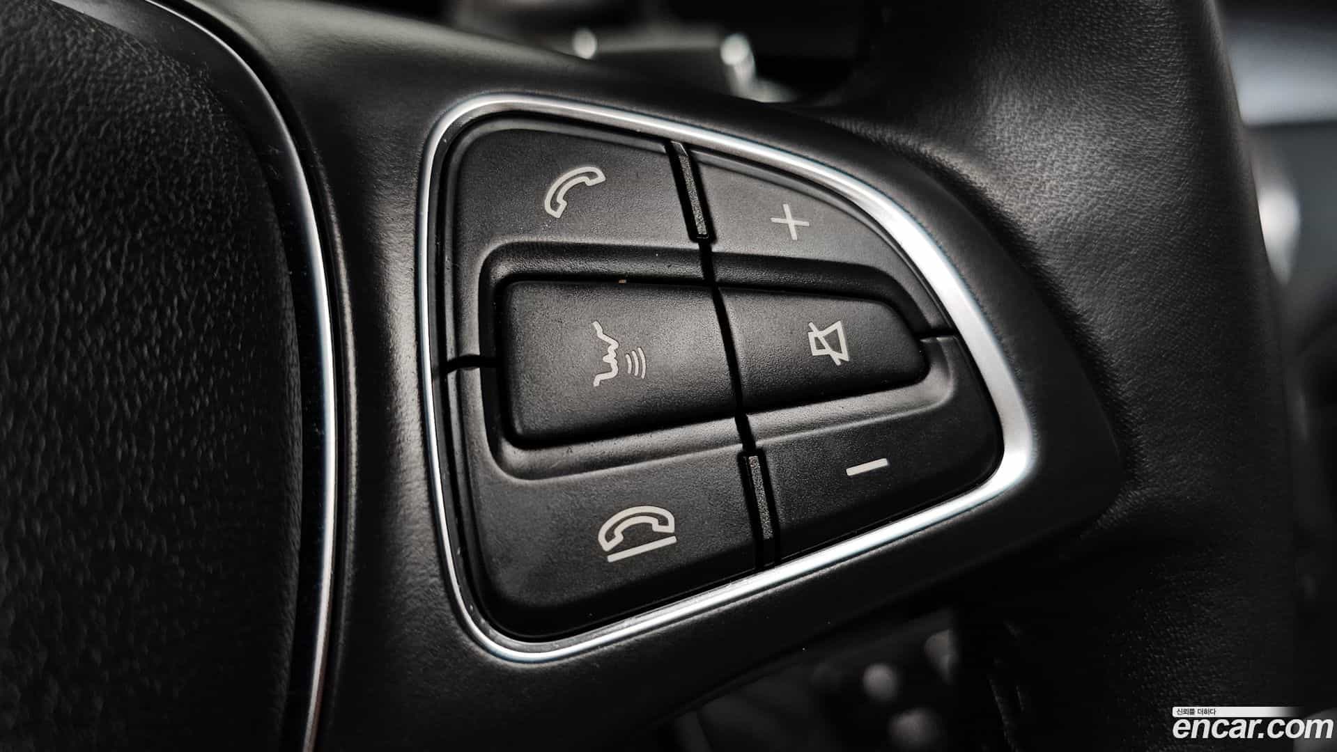 GLC-Class Mercedes-Benz 2017.2-OPTION-043