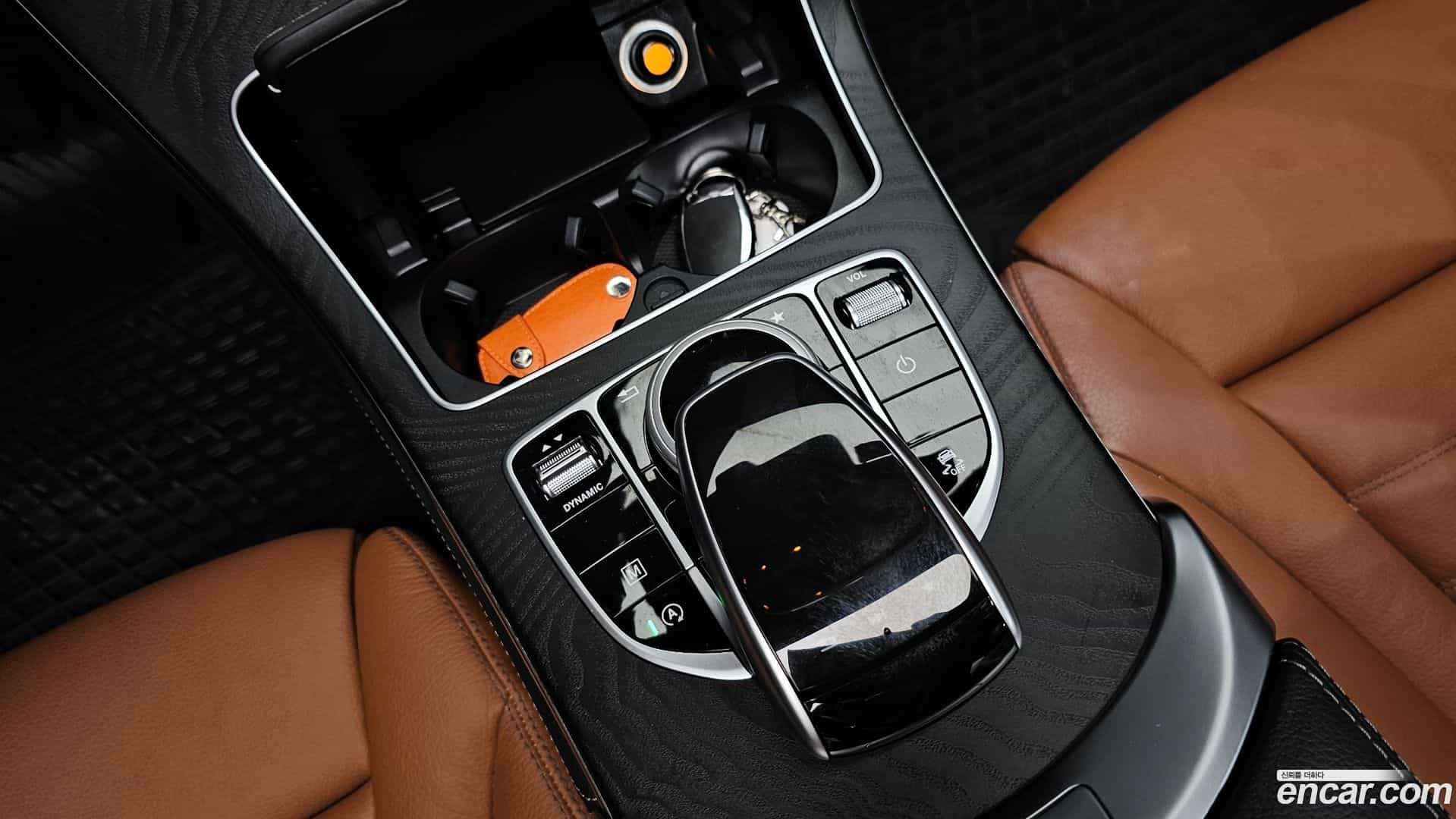 GLC-Class Mercedes-Benz 2017.2-OPTION-045