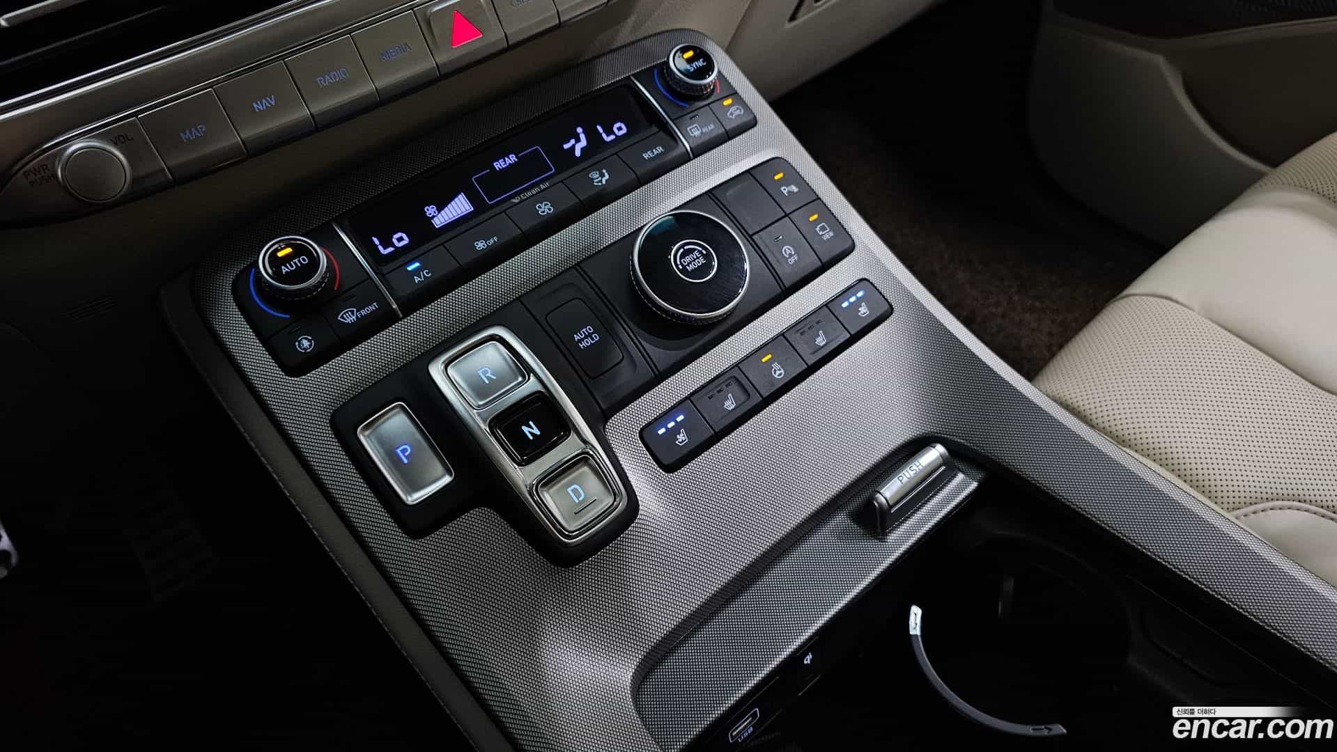 Palisade Hyundai 2022.3-INNER-009