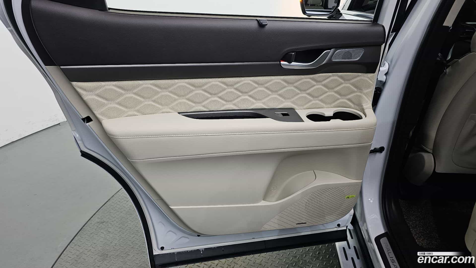 Palisade Hyundai 2022.3-INNER-035