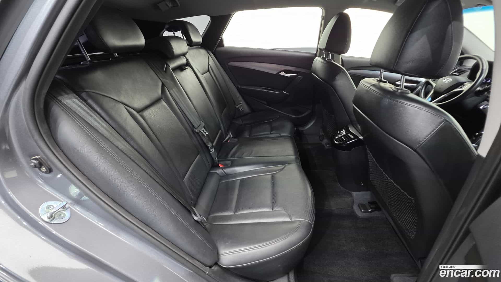 i40 Hyundai 2013.8-OPTION-023