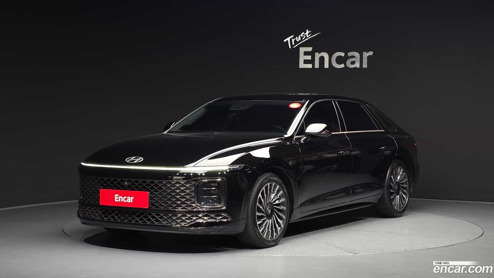 Grandeur Hyundai 2022.11-OUTER-001
