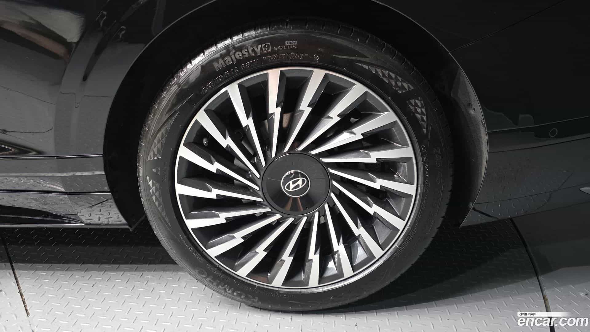 Grandeur Hyundai 2022.11-OUTER-005