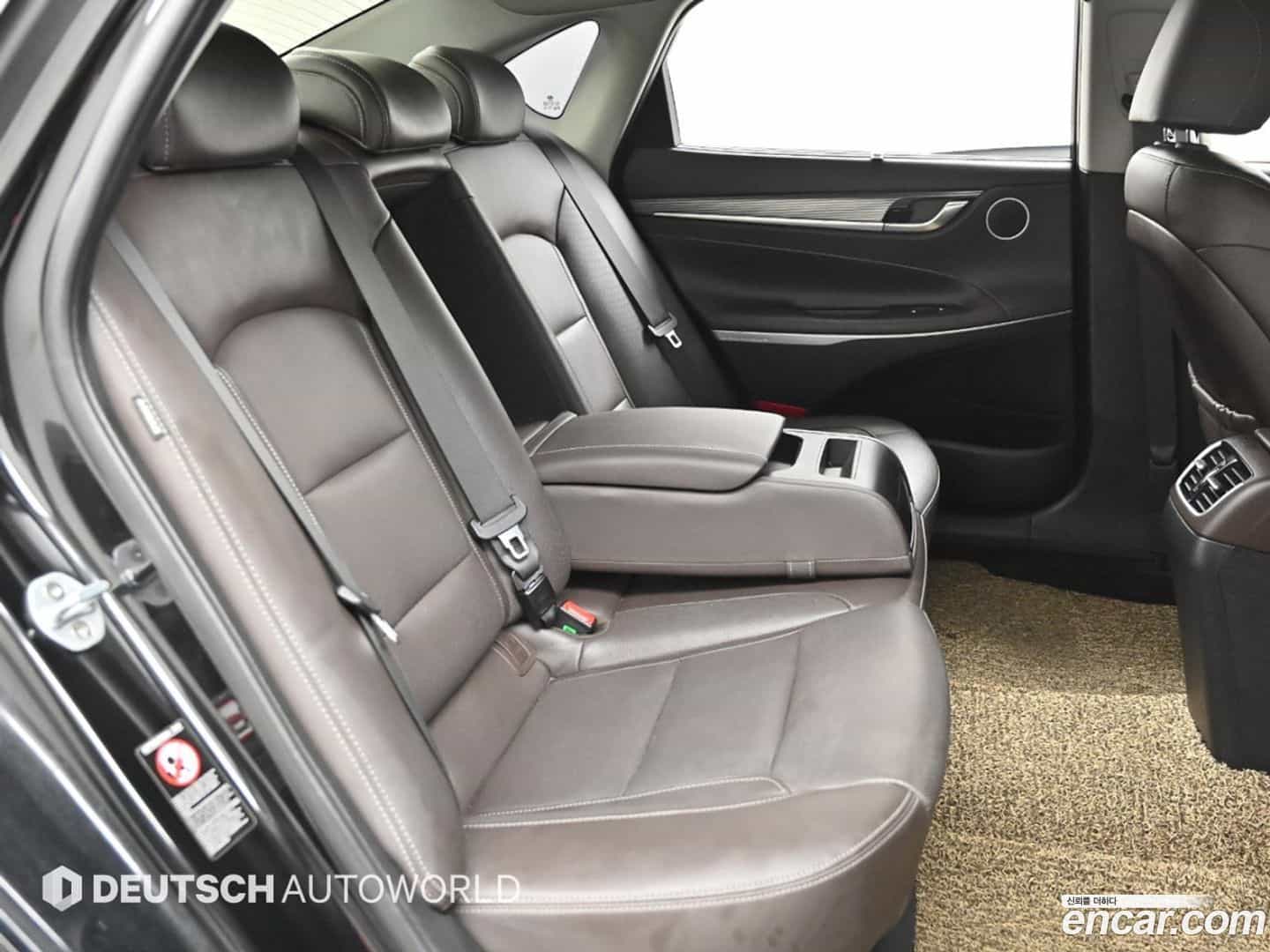 Grandeur Hyundai 2018.7-OPTION-016