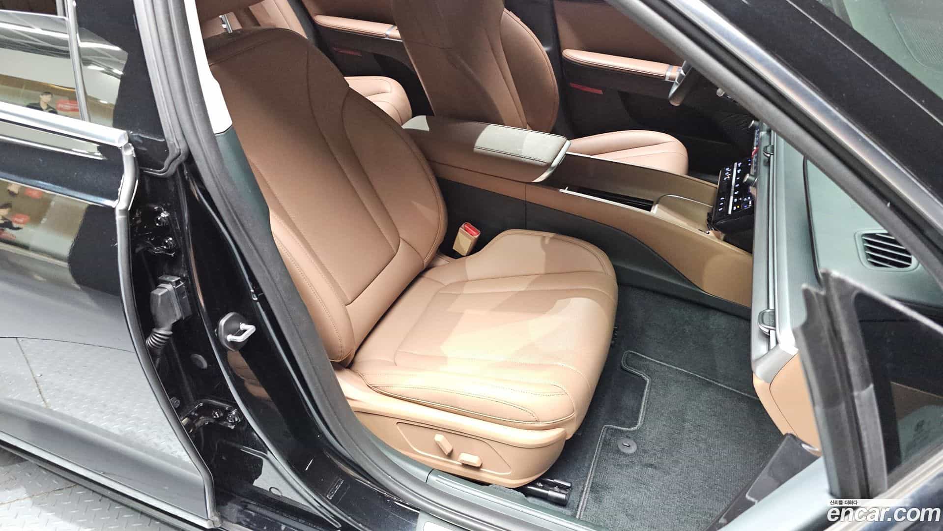 Grandeur Hyundai 2024.9-OPTION-015