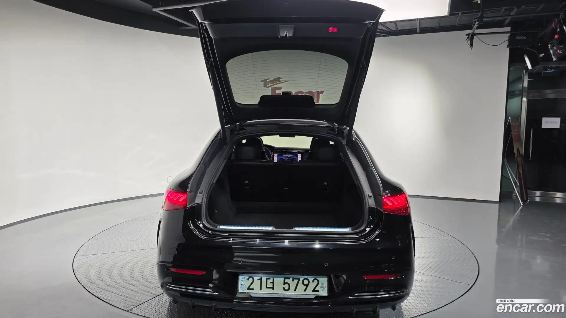 EQS Mercedes-Benz 2022.1-OPTION-050