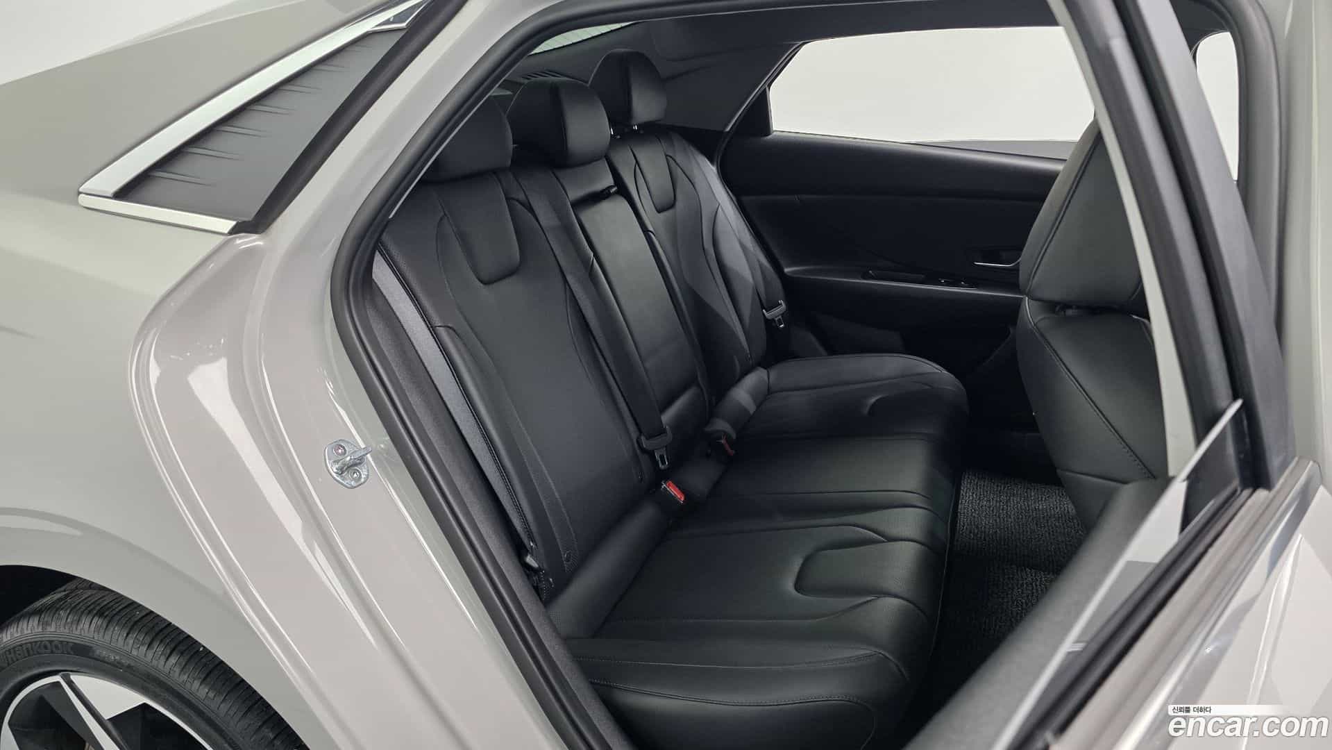 AVANTE Hyundai 2020.3-OPTION-015