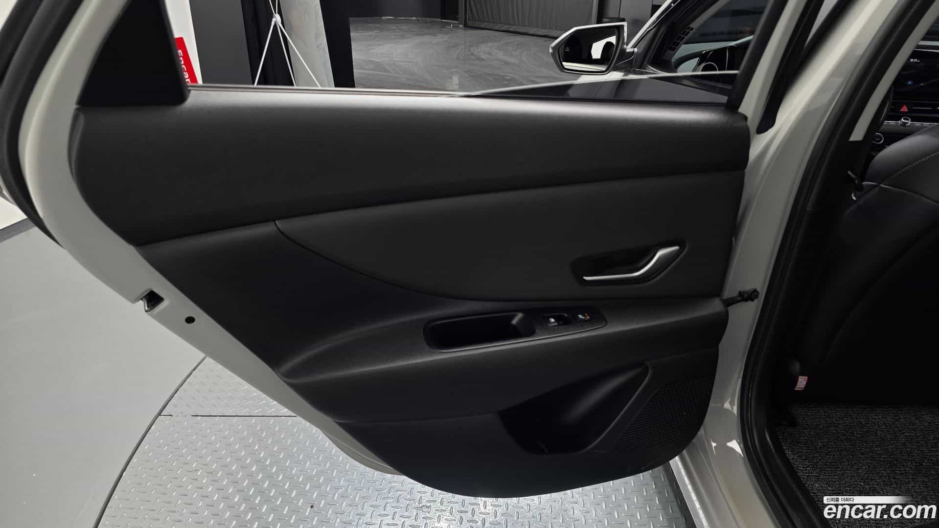 AVANTE Hyundai 2020.3-INNER-035