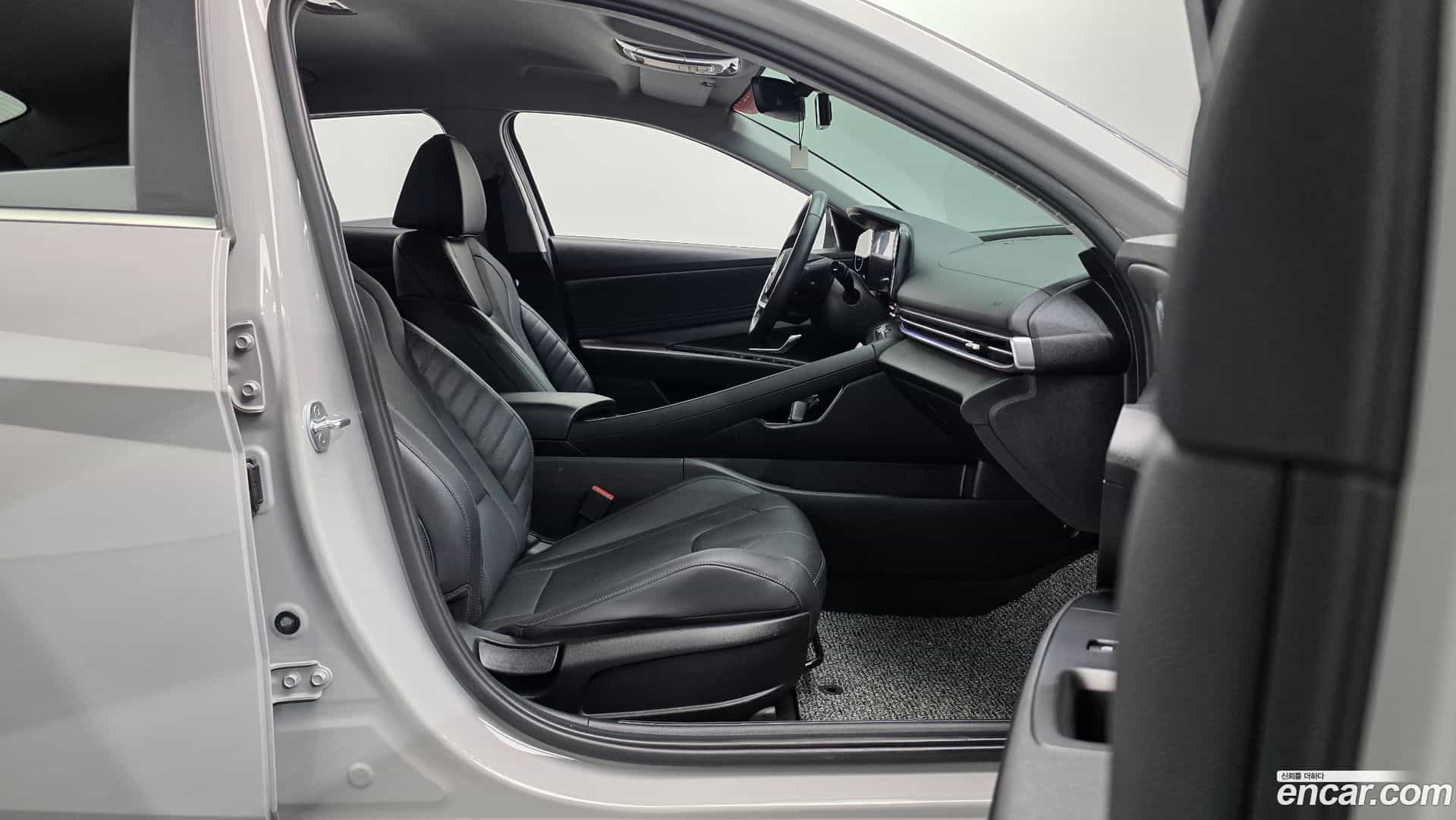 AVANTE Hyundai 2020.3-INNER-036