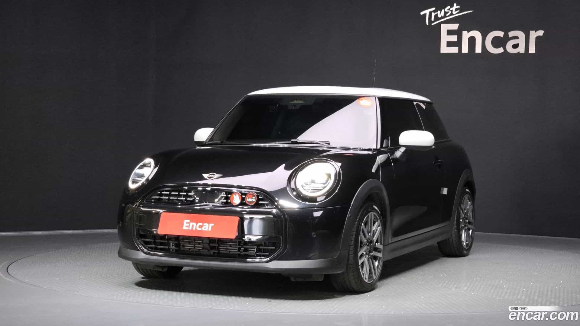 Cooper Mini 2024.11-OUTER-001