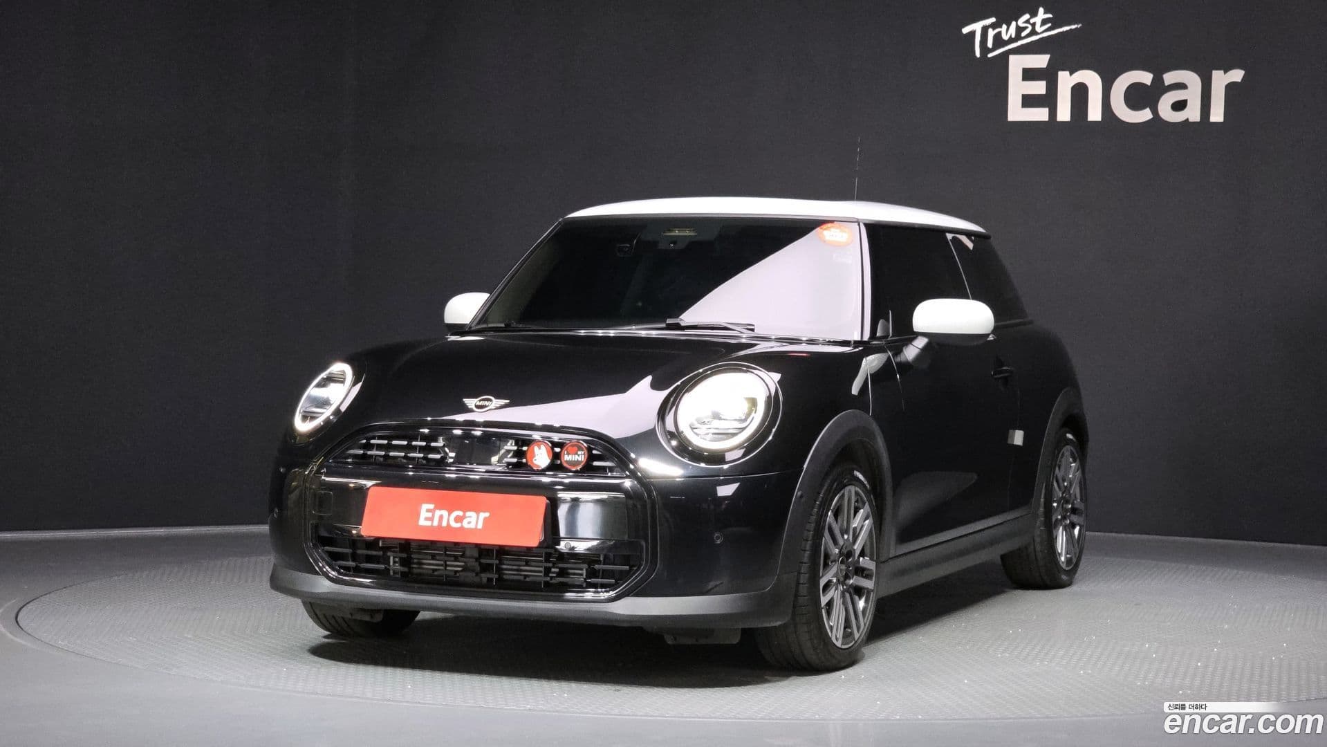 Main__Slider__Photo:Cooper Mini 2024.11-0