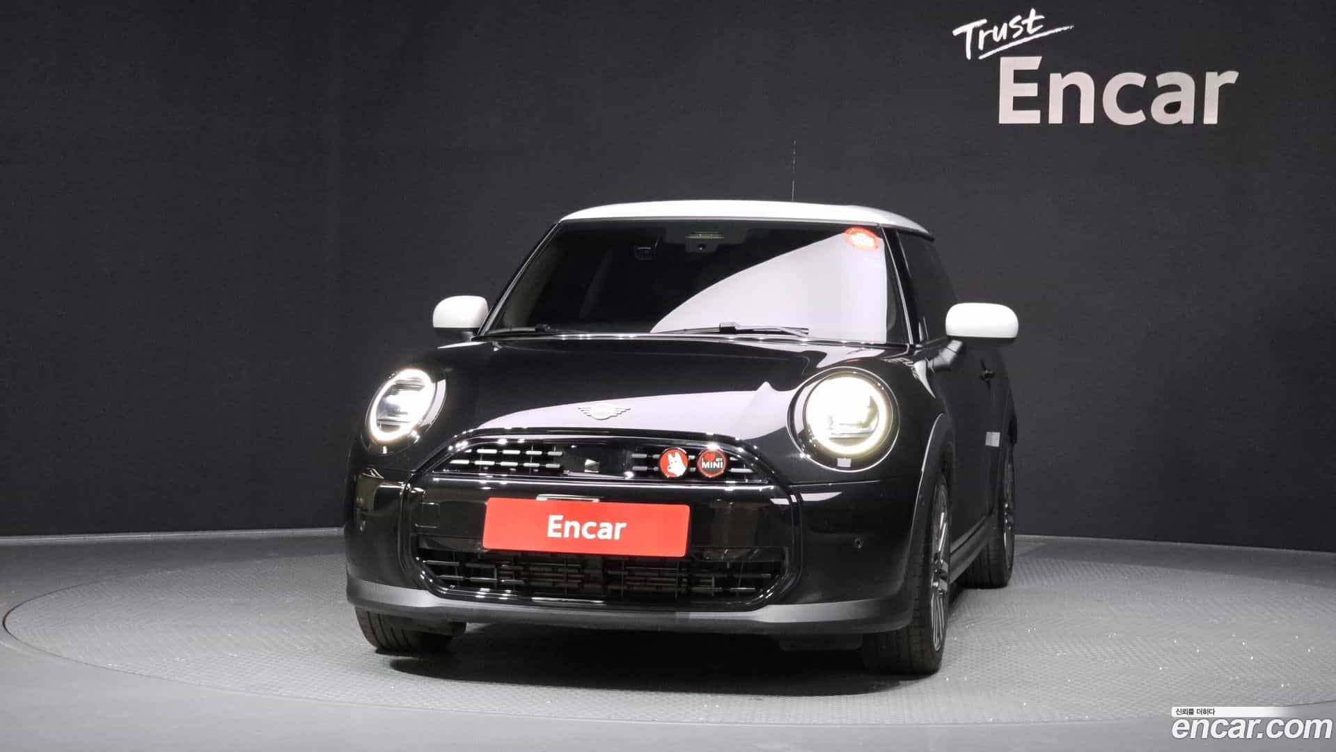 Cooper Mini 2024.11-OUTER-003