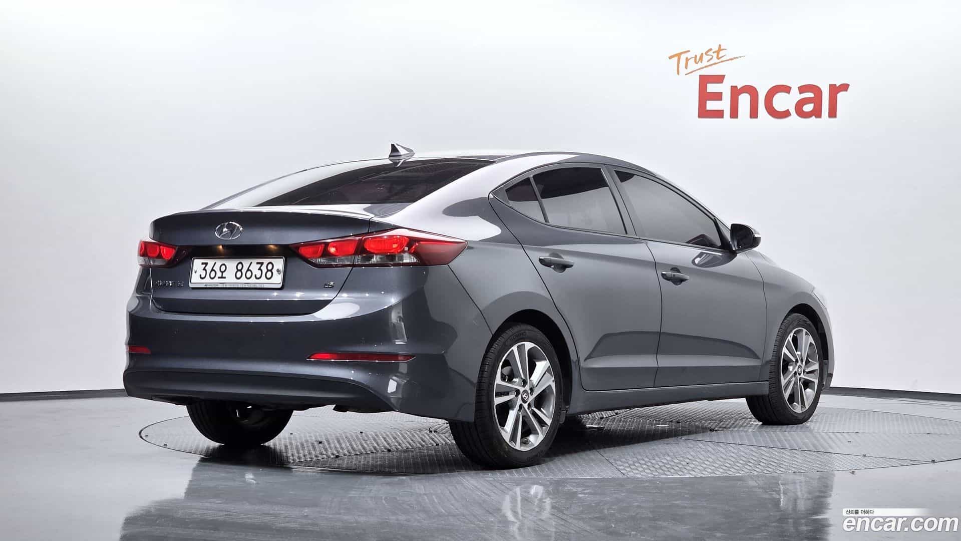 AVANTE Hyundai 2017.5-OUTER-002