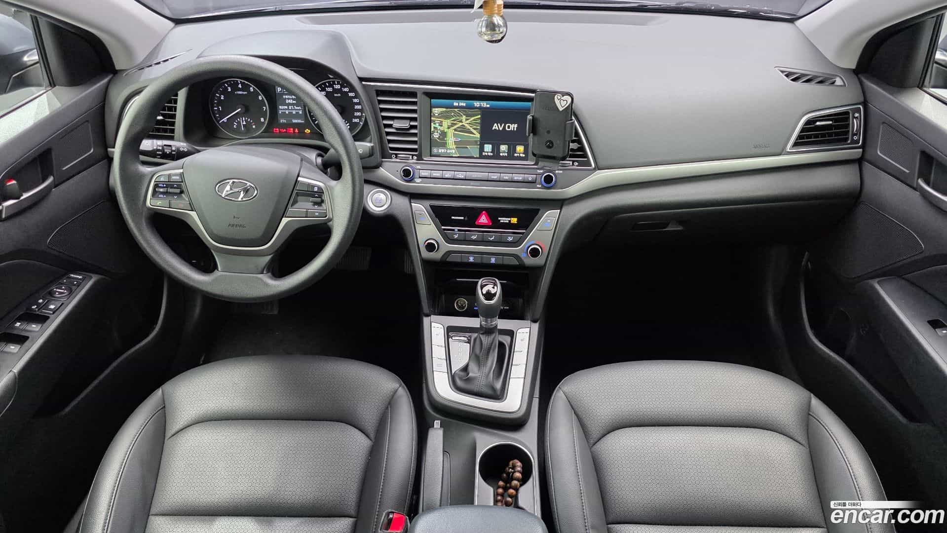 AVANTE Hyundai 2017.5-INNER-007