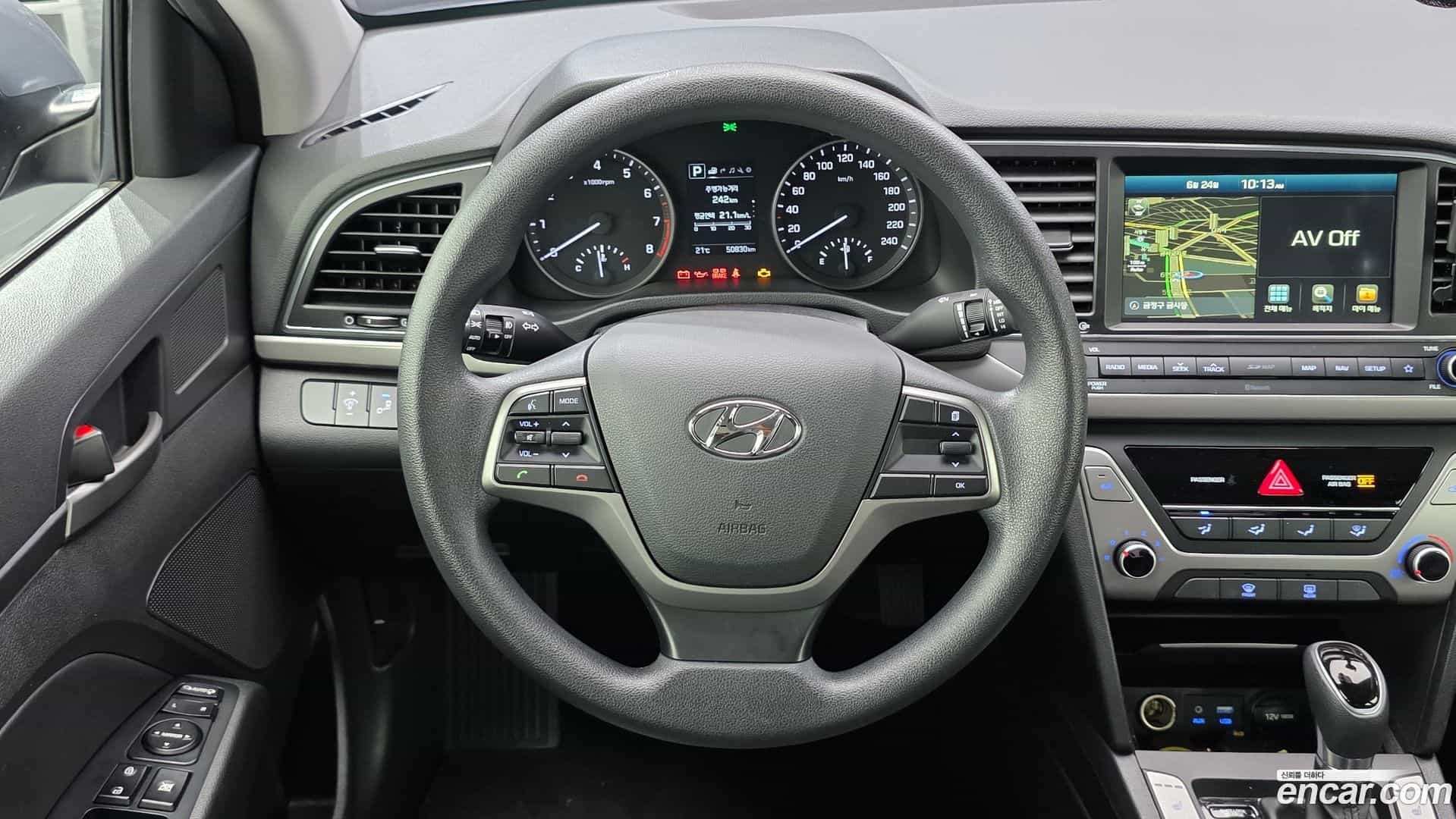 AVANTE Hyundai 2017.5-OPTION-017
