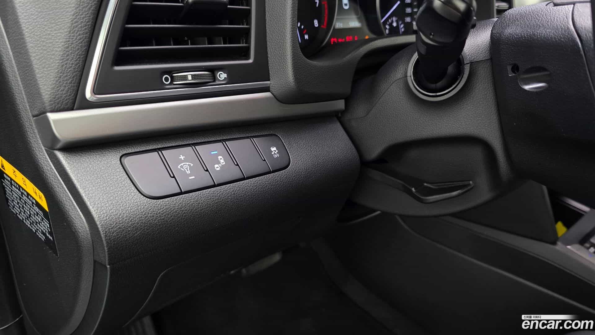 AVANTE Hyundai 2017.5-OPTION-022