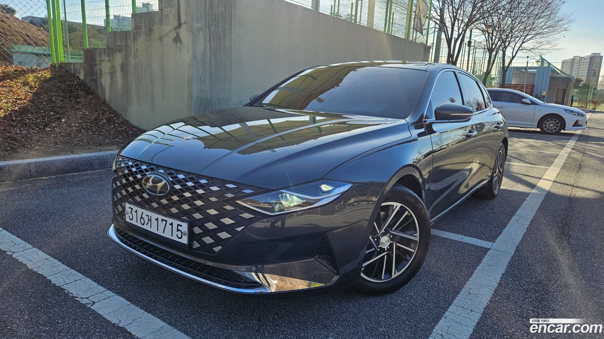Main__Slider__Photo:Grandeur Hyundai 2020.0-0