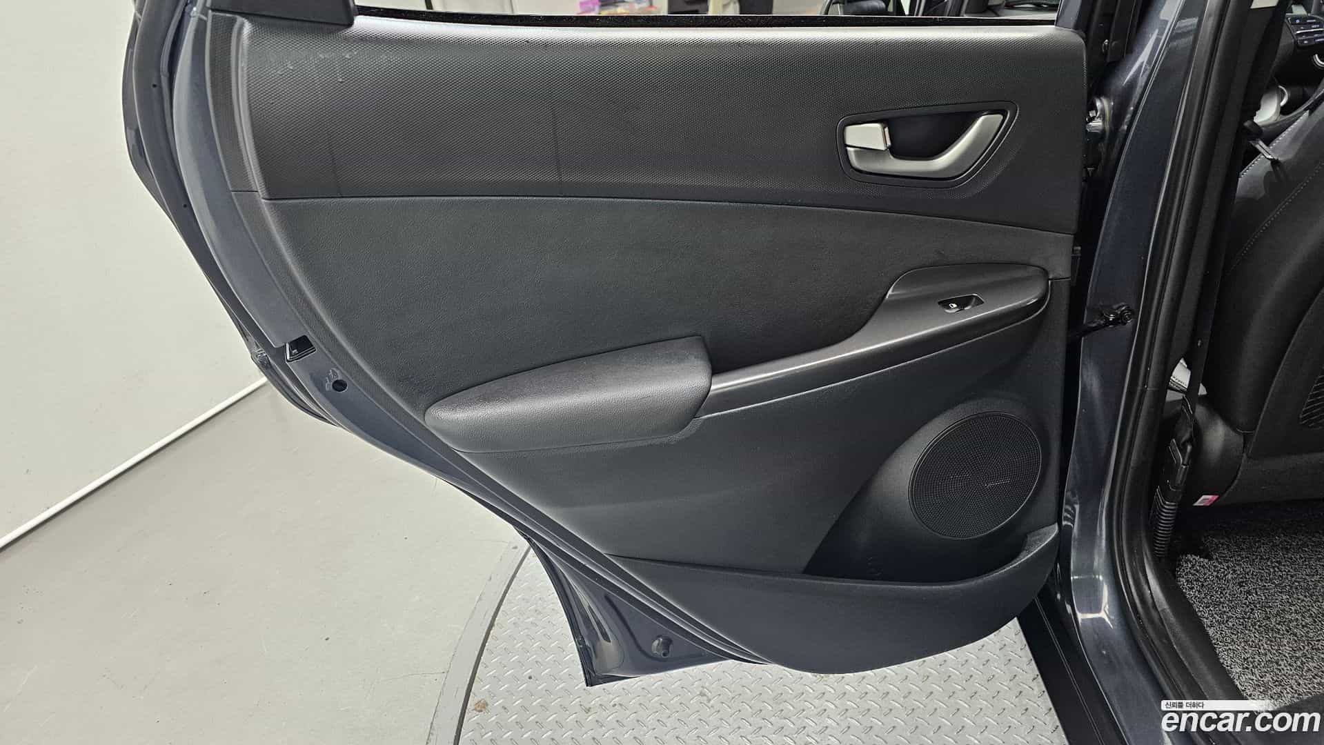 Kona Hyundai 2018.3-INNER-035