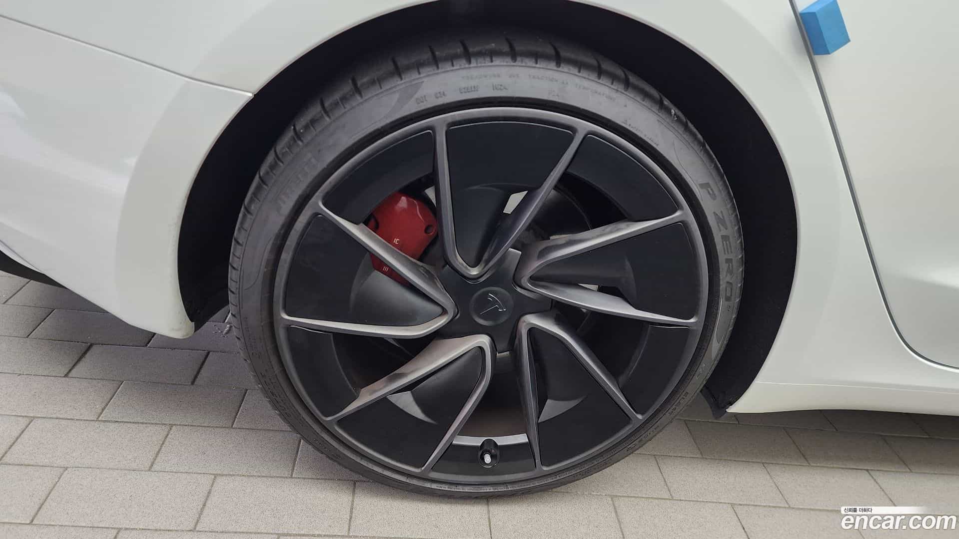 Model 3 Tesla 2024.6-OUTER-005