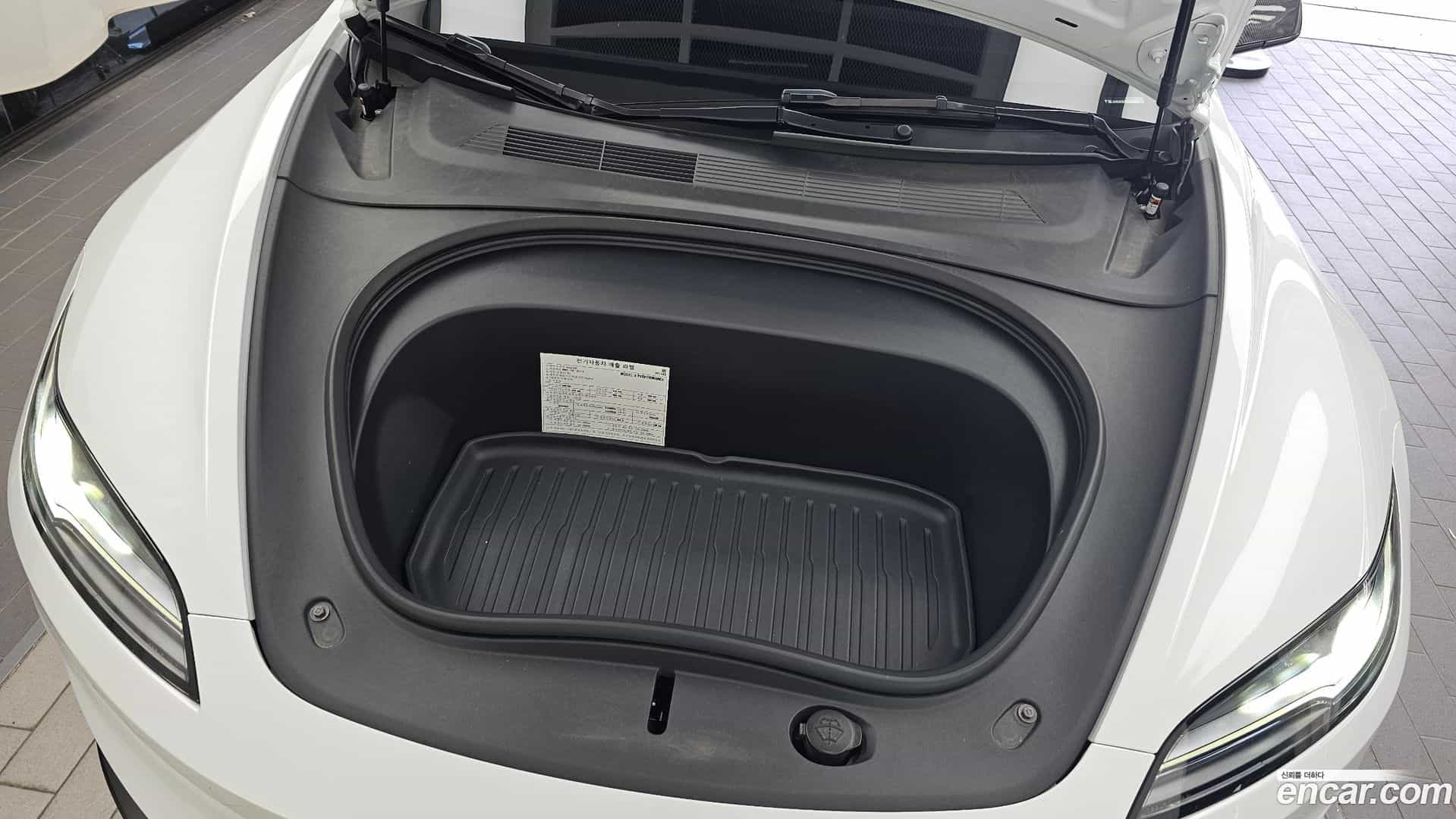 Model 3 Tesla 2024.6-OUTER-006