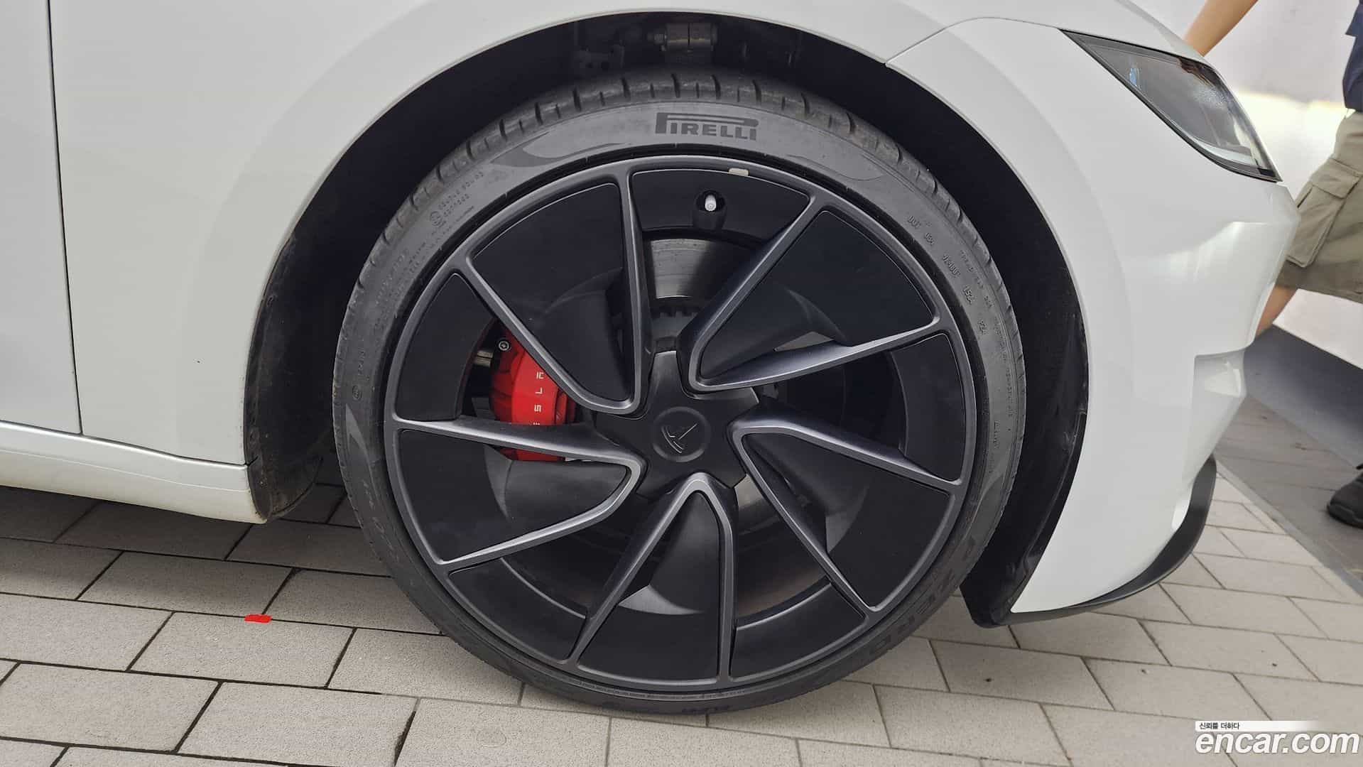 Model 3 Tesla 2024.6-OUTER-031