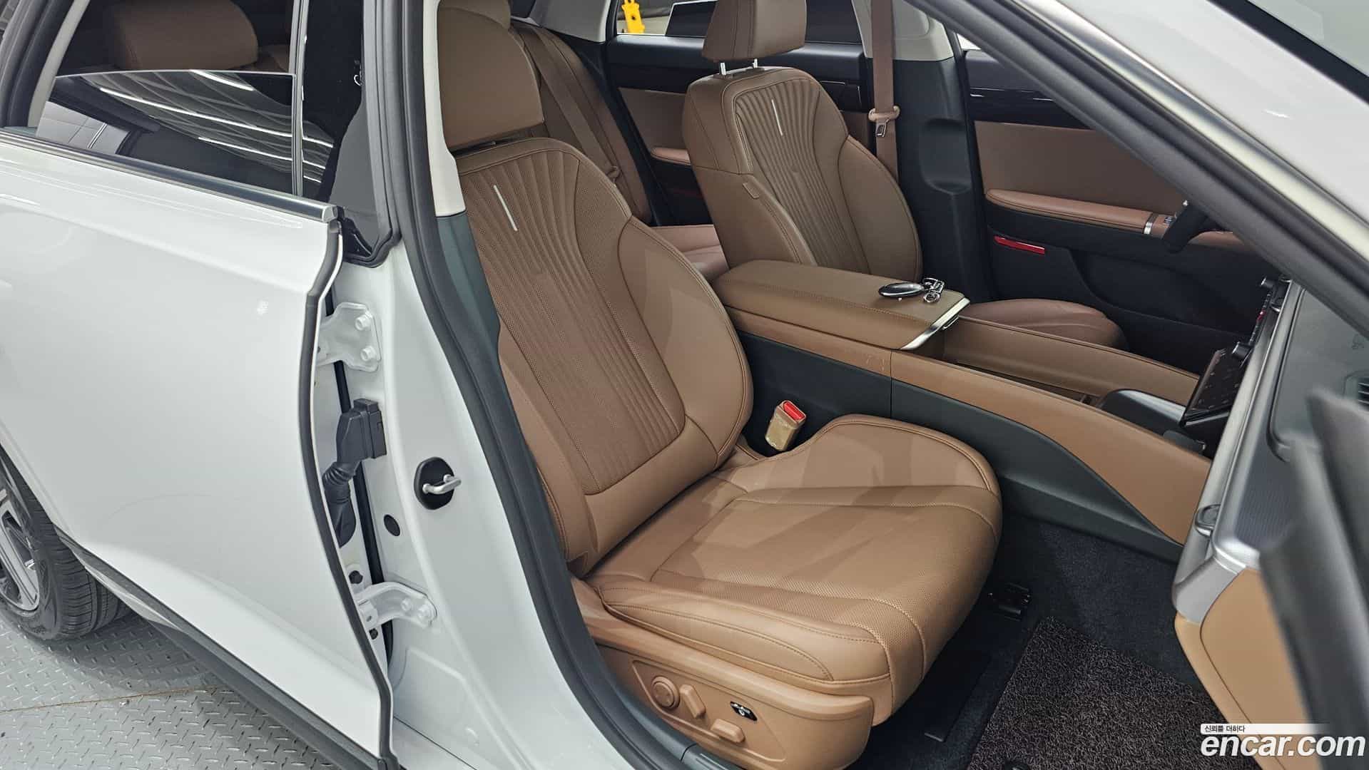 Grandeur Hyundai 2025.4-OPTION-015