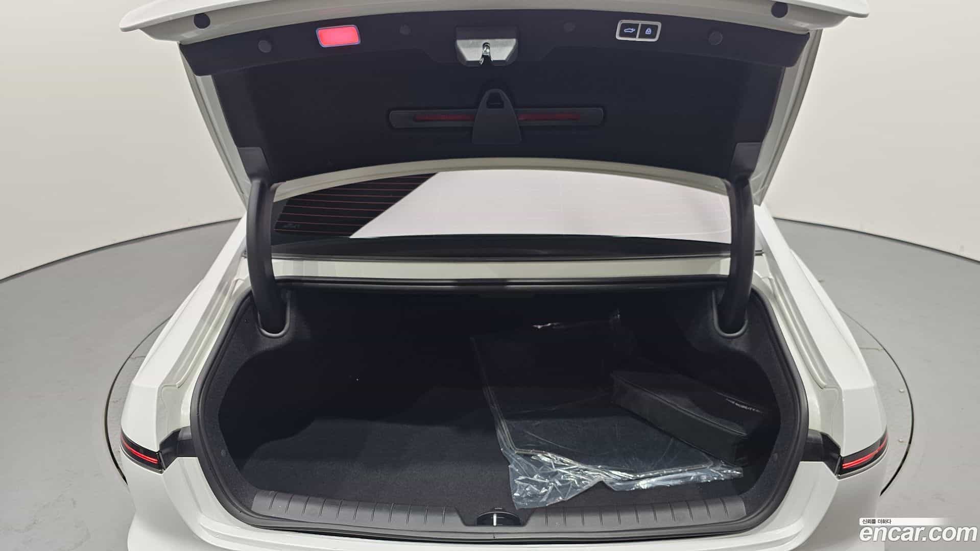 Grandeur Hyundai 2025.4-OPTION-024