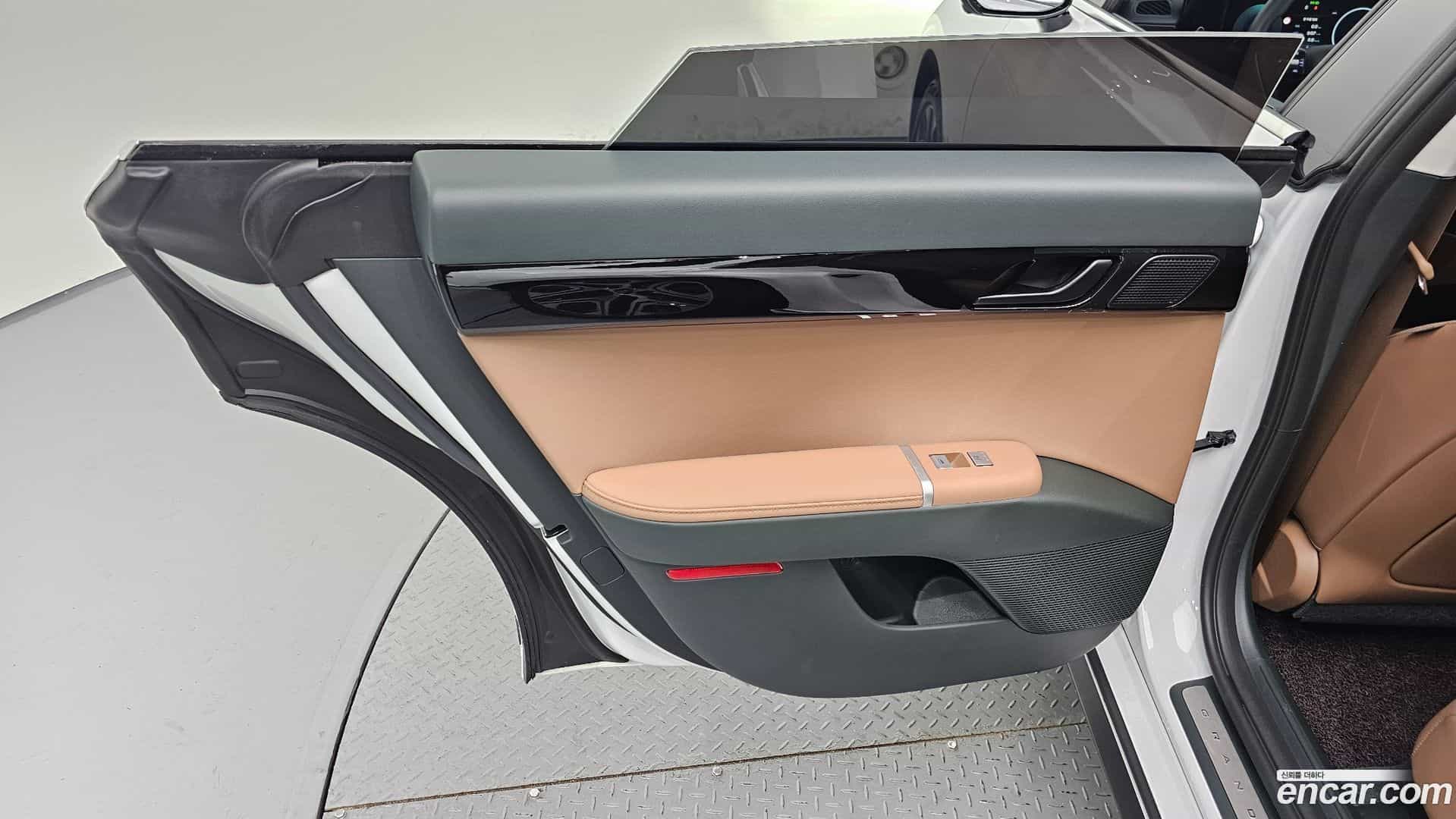 Grandeur Hyundai 2025.4-INNER-035