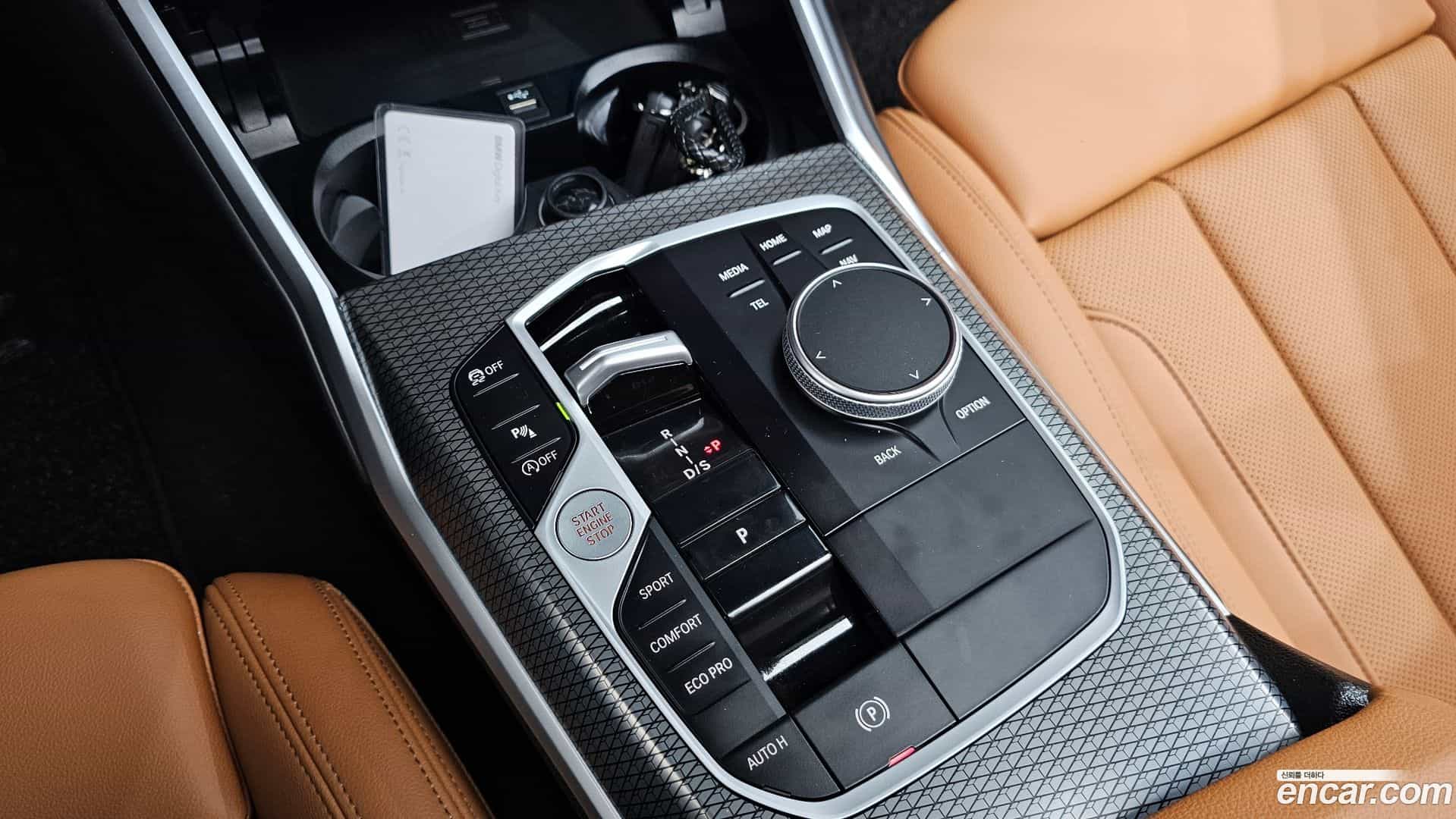 3-Series BMW 2023.3-INNER-009