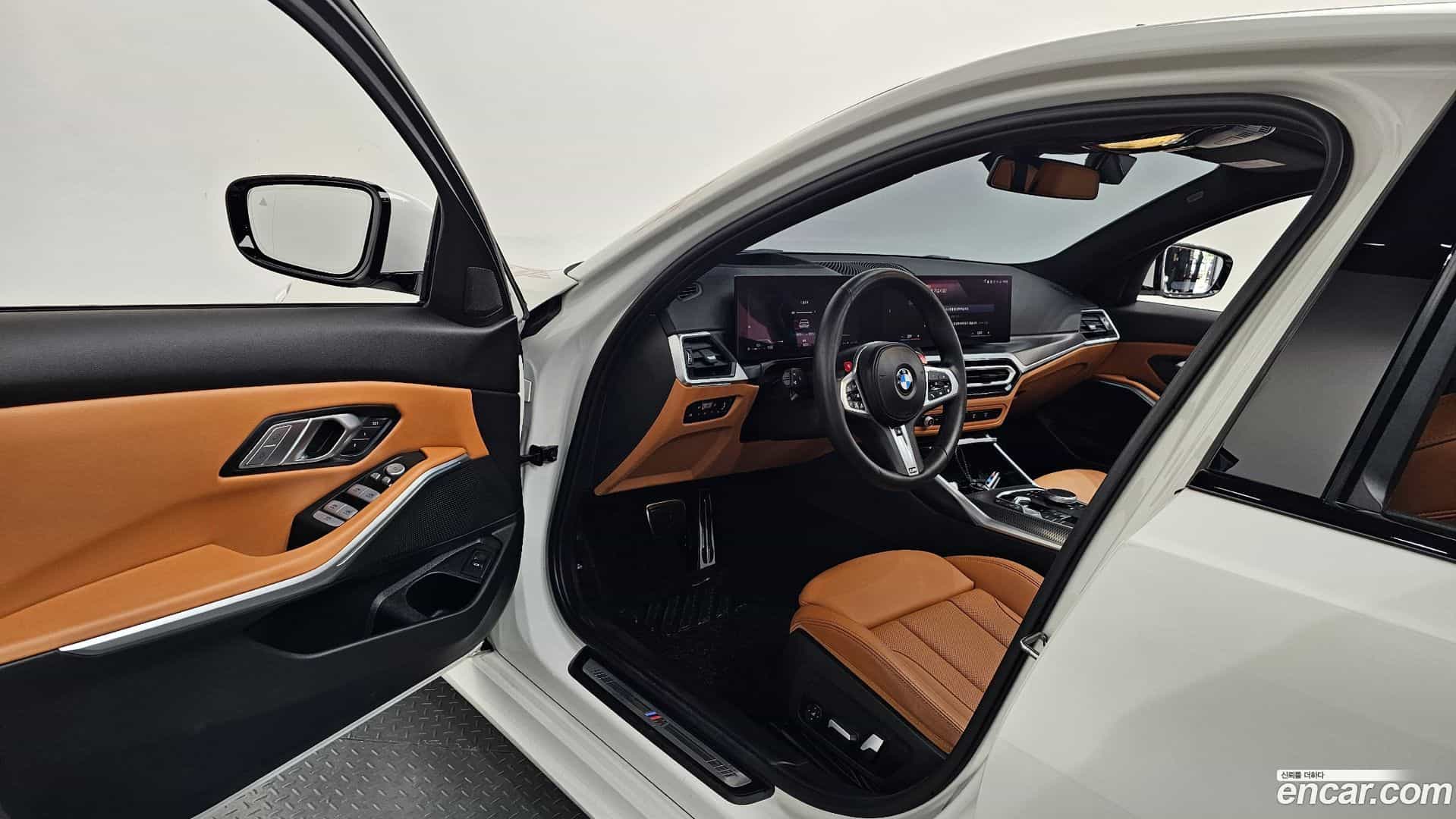 3-Series BMW 2023.3-INNER-010
