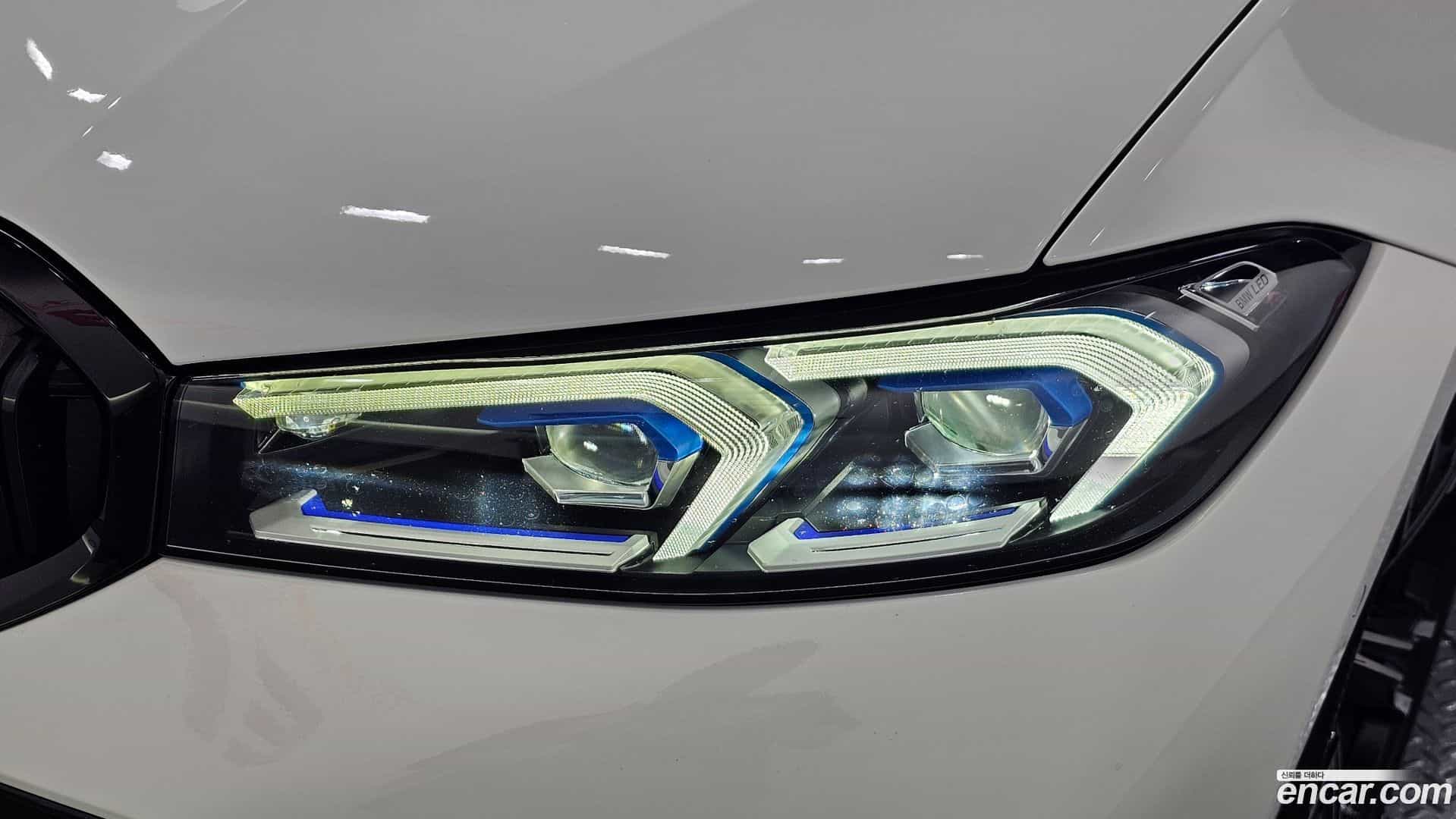 3-Series BMW 2023.3-OUTER-032