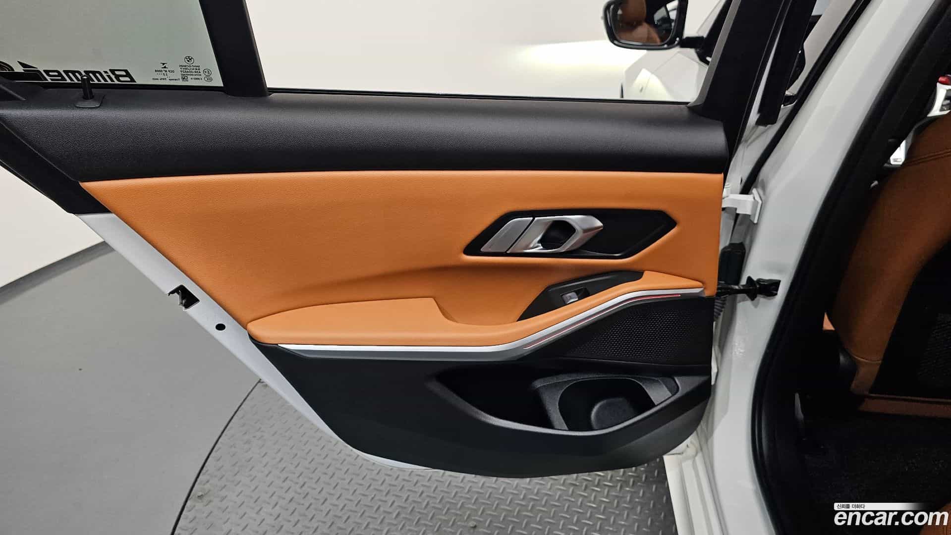 3-Series BMW 2023.3-INNER-035