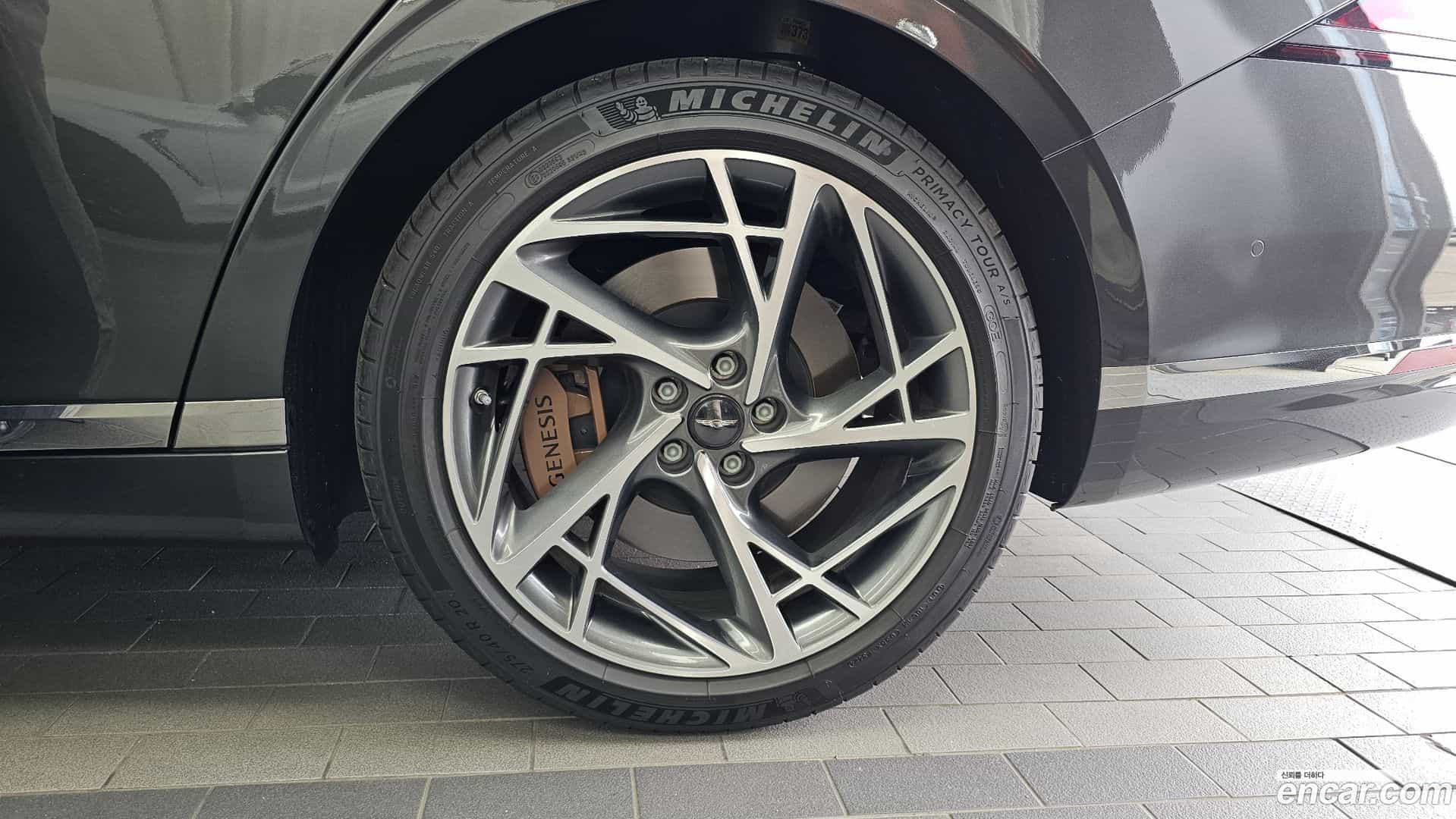 G90 Genesis 2025.0-OUTER-031